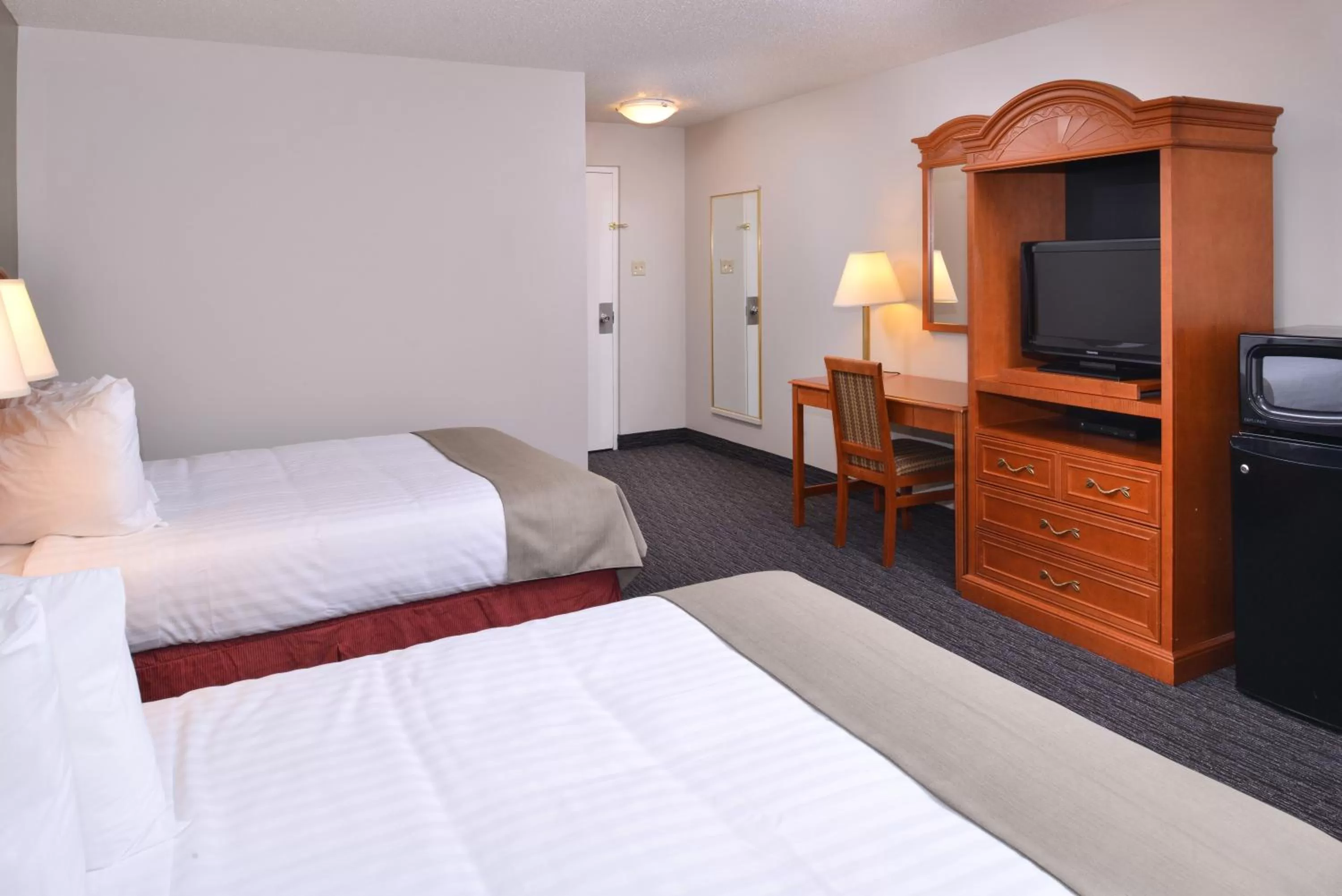 Standard Double Room with Two Double Beds - Non Smoking/Top Floor in Rodeway Inn