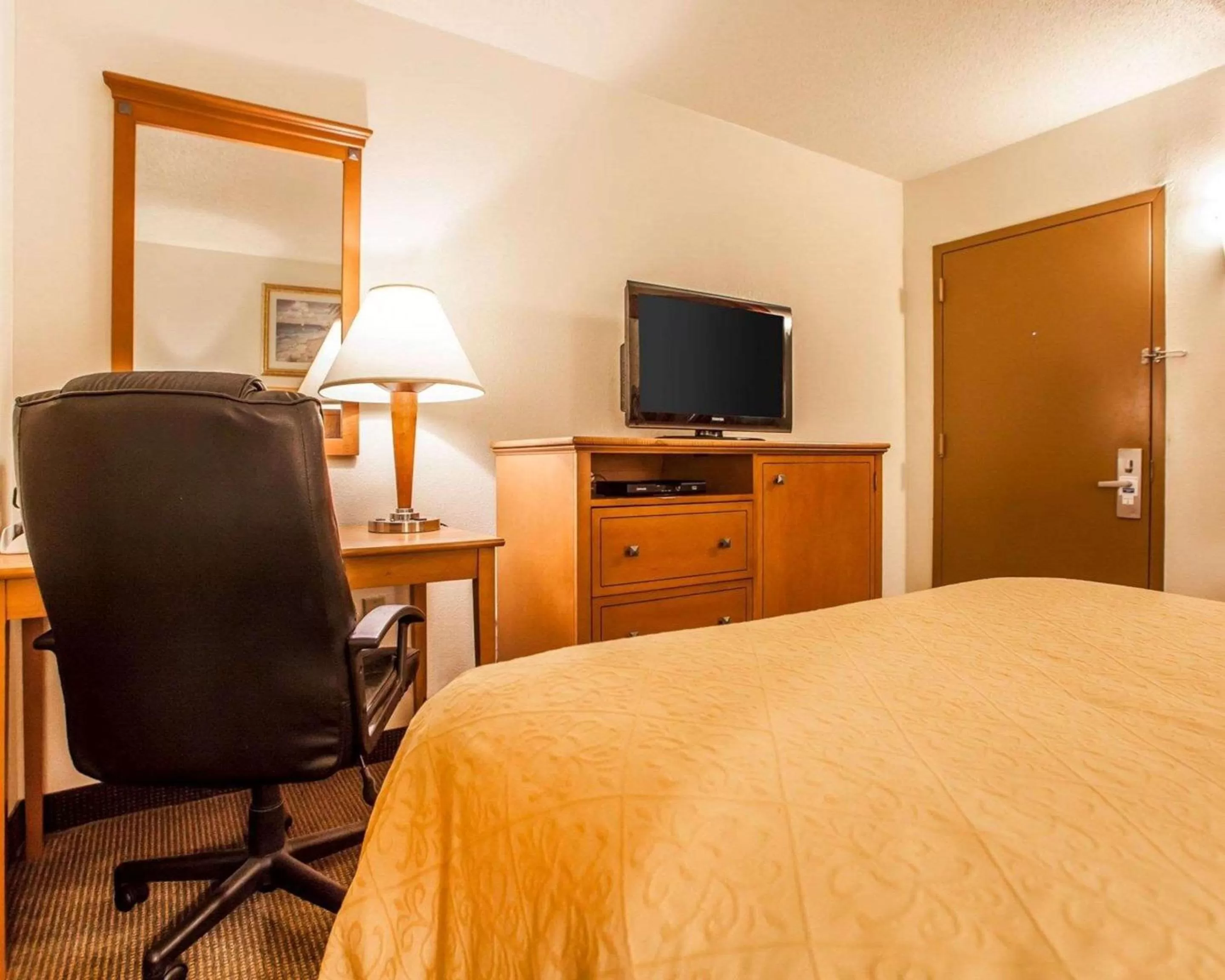  Double Room with One Double Bed - Smoking in Rodeway Inn Point Pleasant Beach
