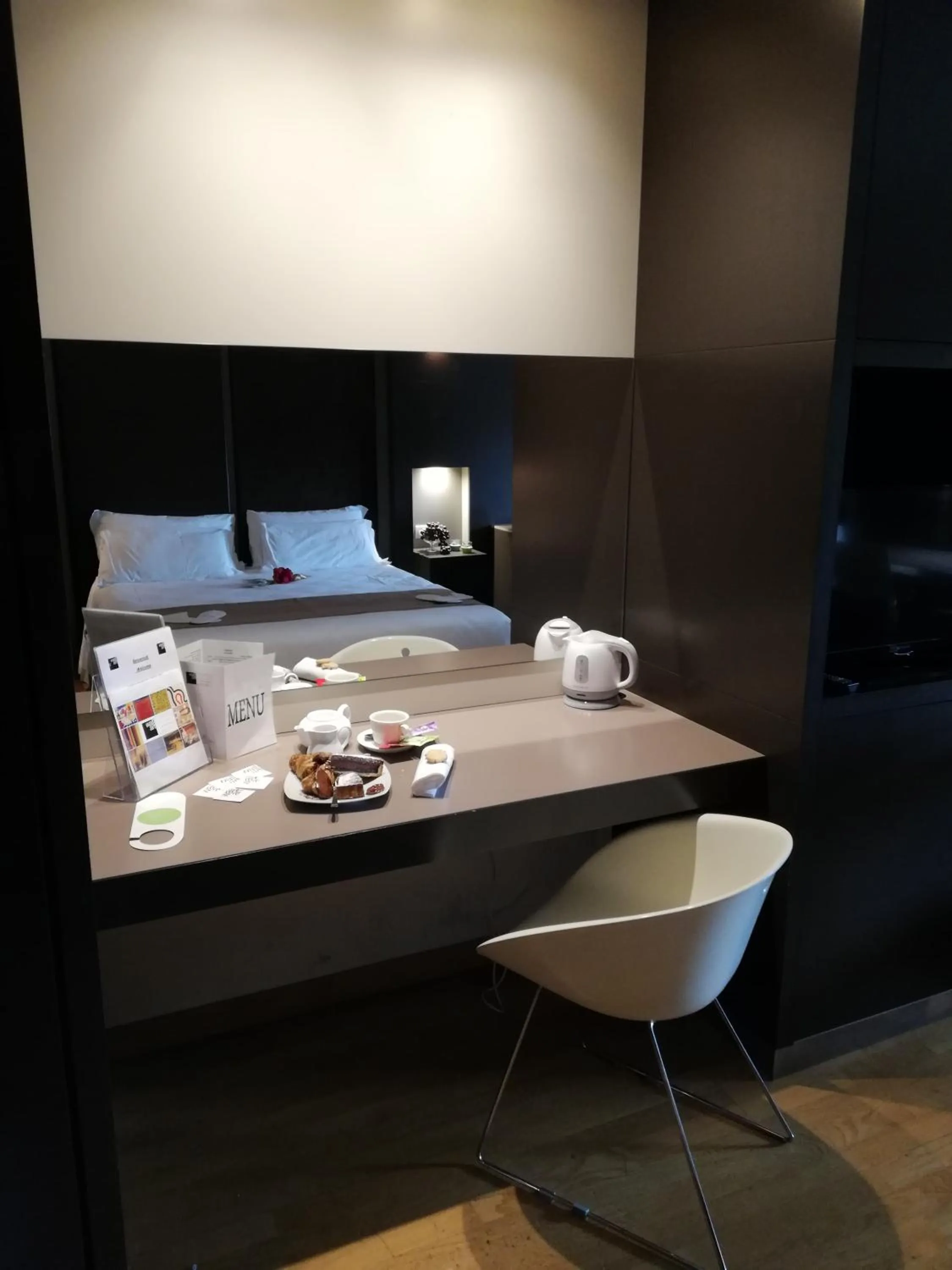 Double or Twin Room in Wall Art Hotel & Residence