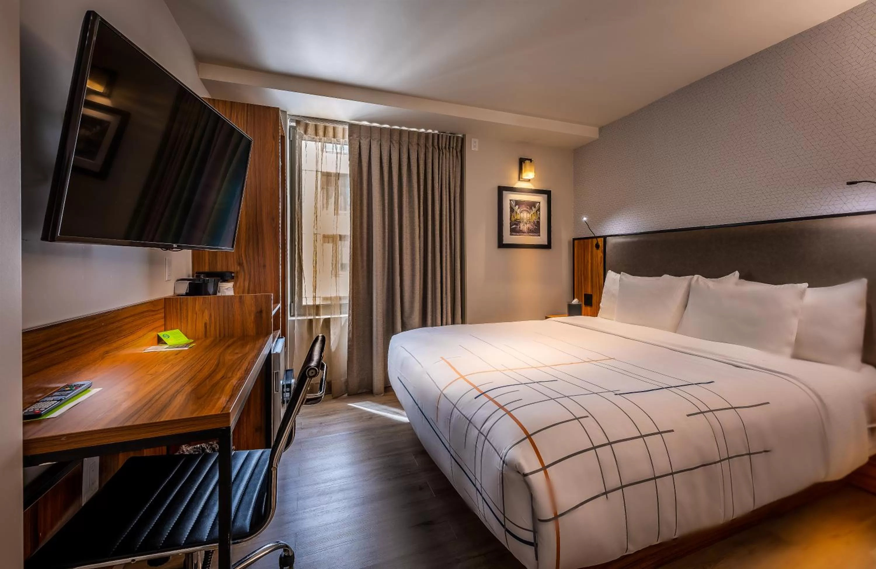 King Room - Non-Smoking in La Quinta by Wyndham Time Square South