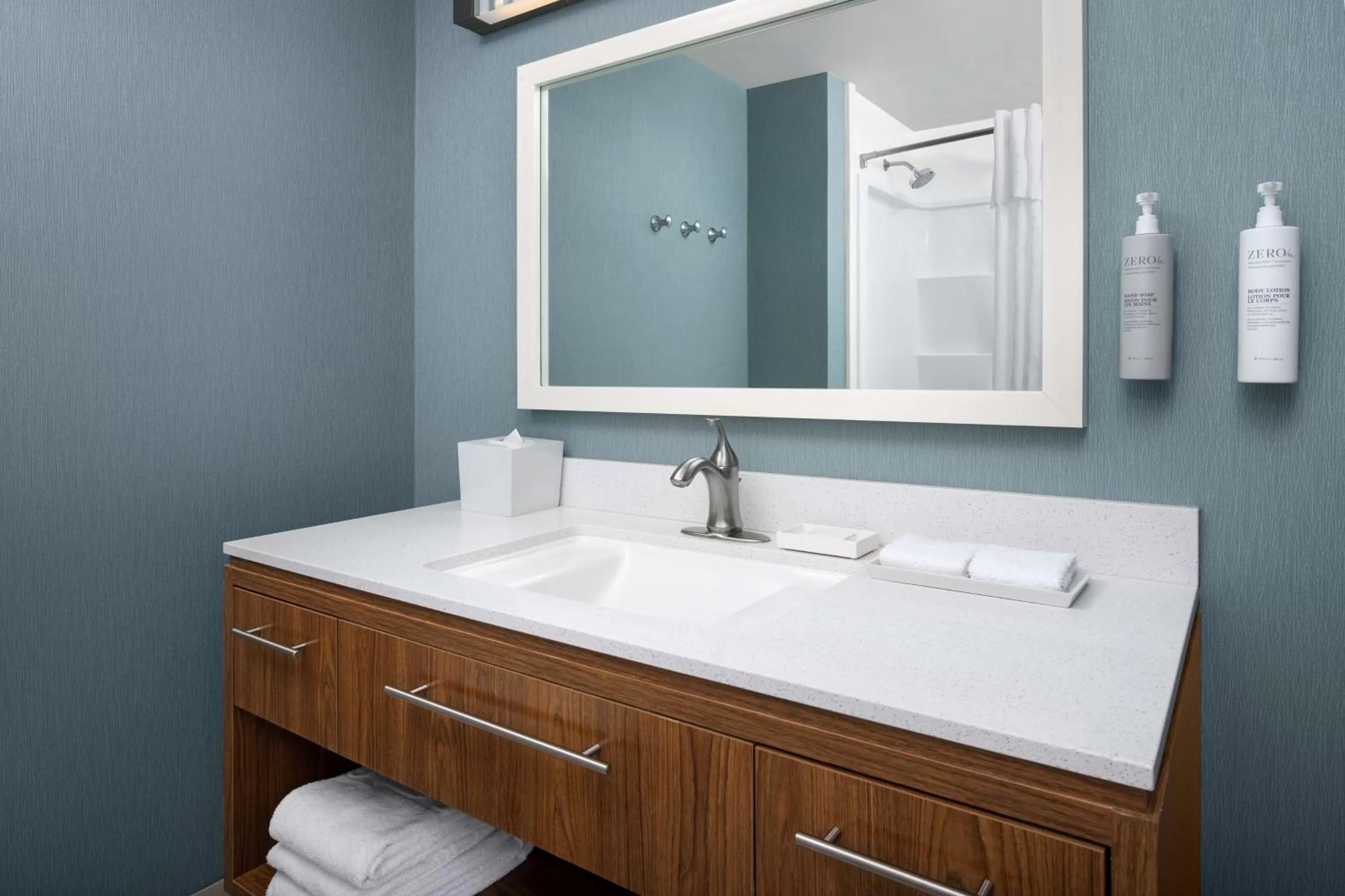 Queen Studio Suite - Hearing Access/Non-Smoking in Home2 Suites by Hilton Austin Round Rock