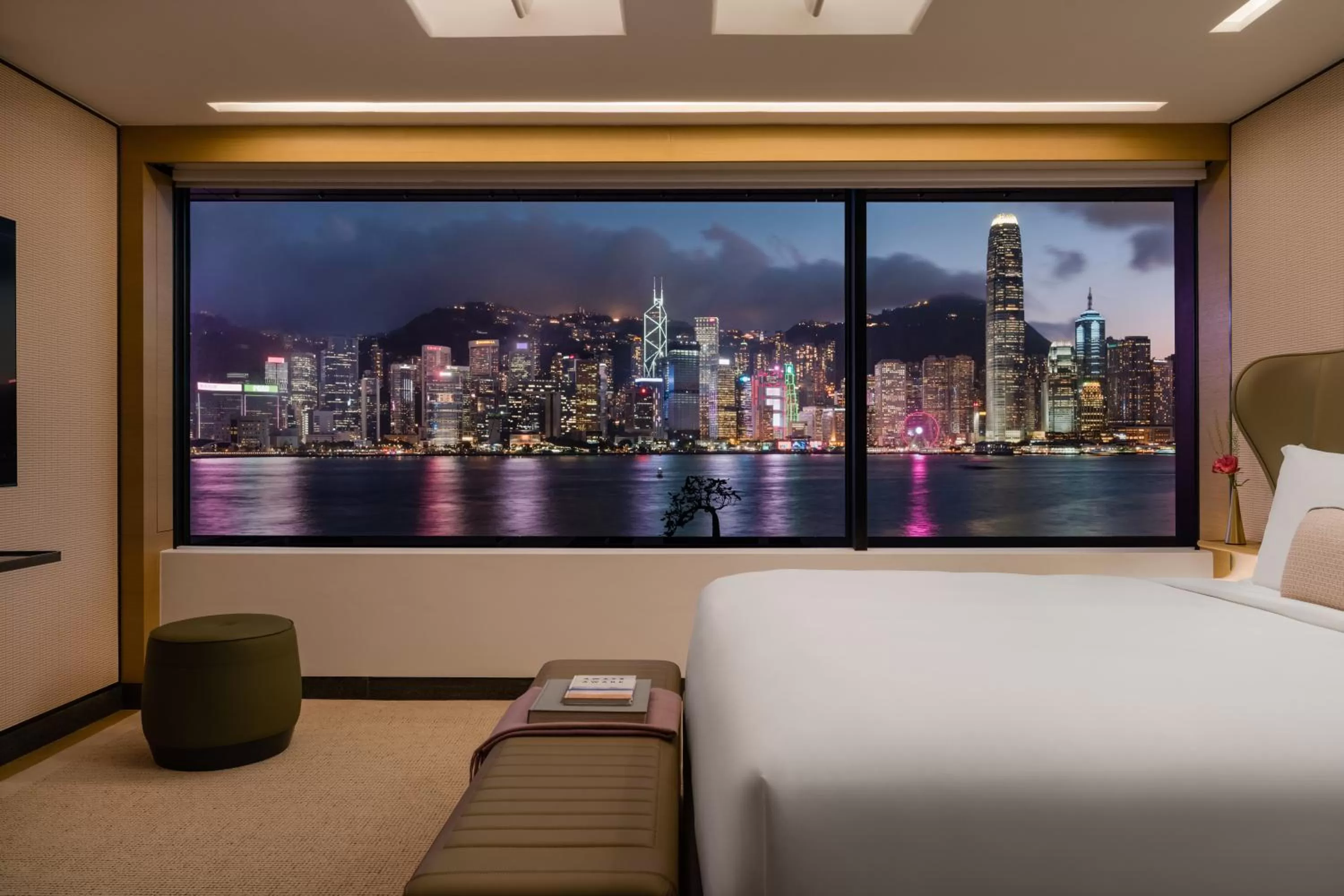 One-Bedroom Suite Harbor View - Regent Club Access in Regent Hong Kong