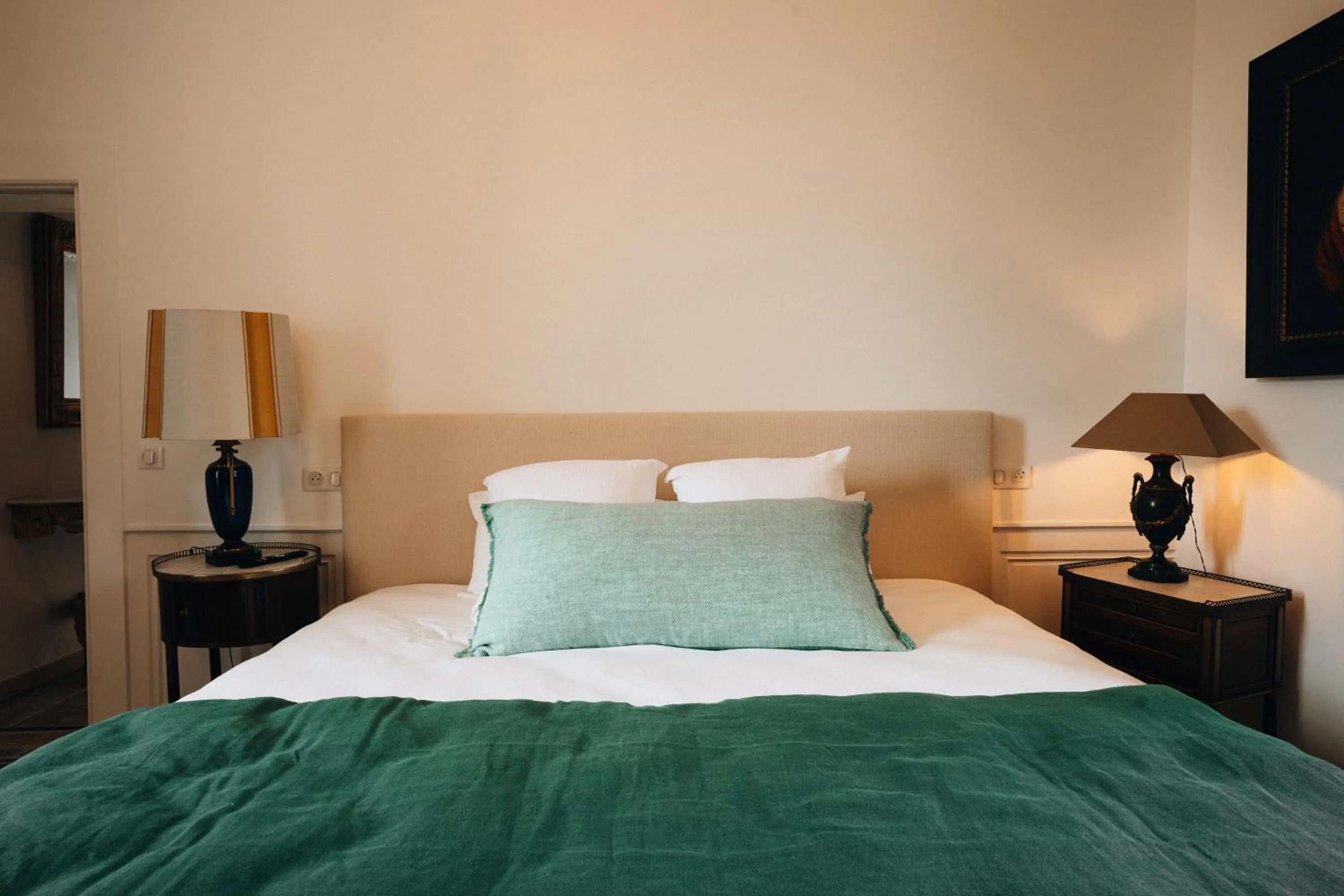 Superior King Room in Hôtel l'Abbaye