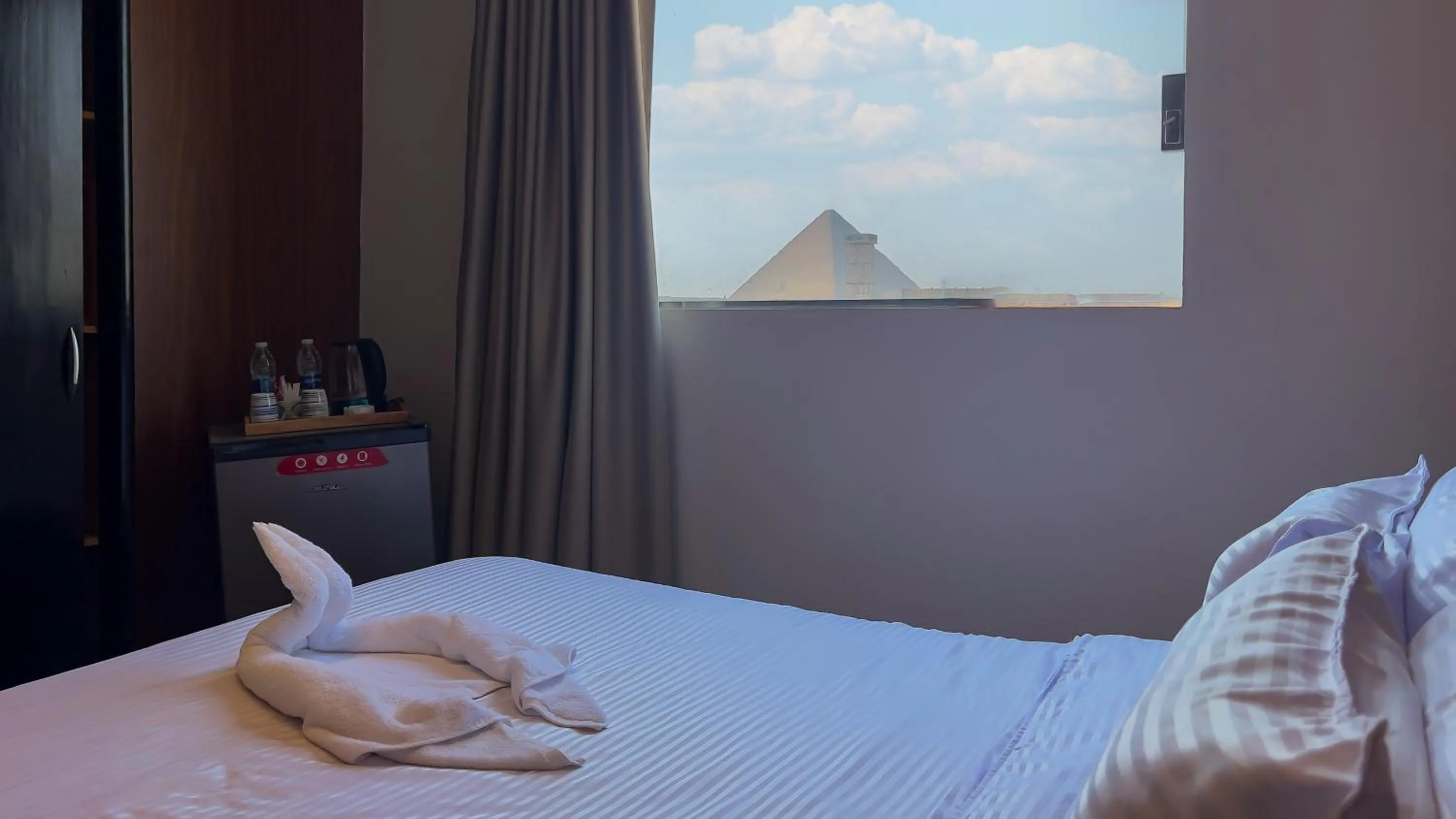 Luxury Quadruple Room - single occupancy in Happy View Inn