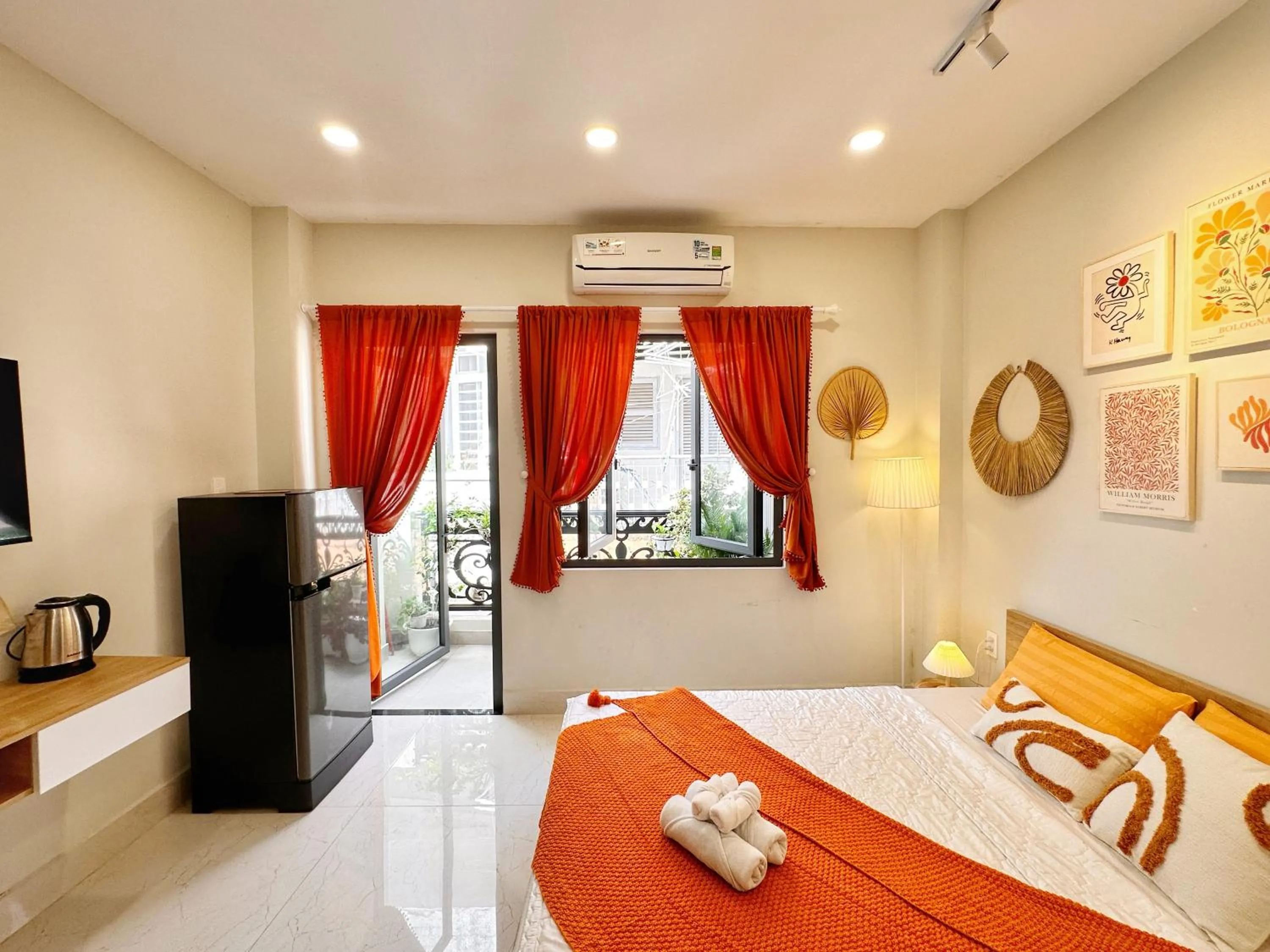 LalaHouse Spring Apartment - Saigon Center
