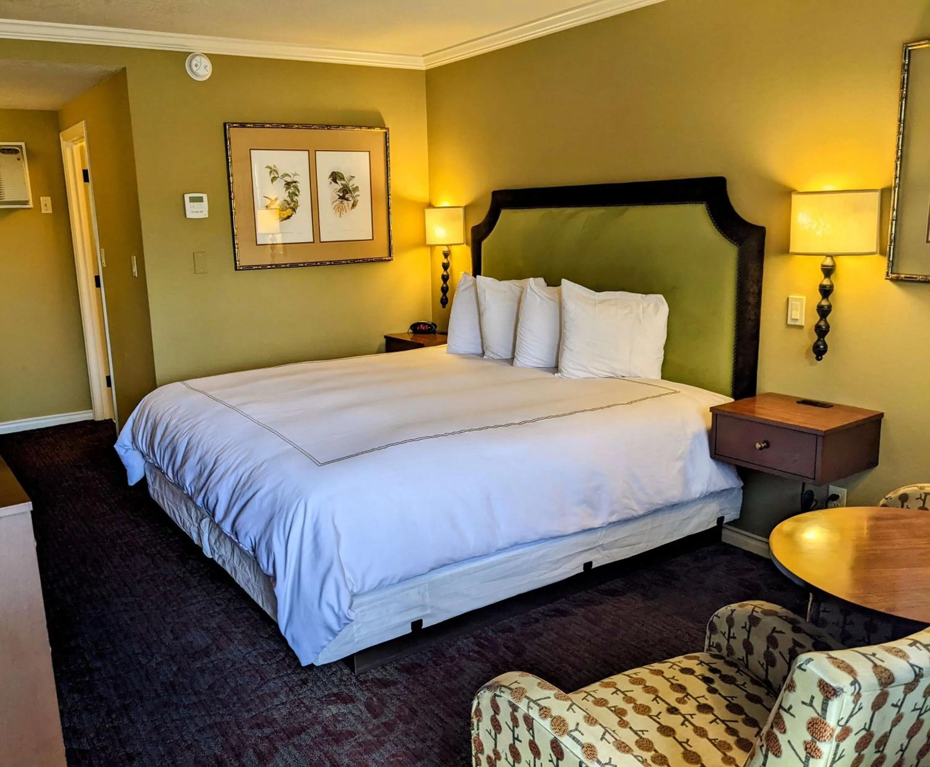 King Room - Pet-Friendly in The Bard's Inn - BW Signature Collection by Best Western