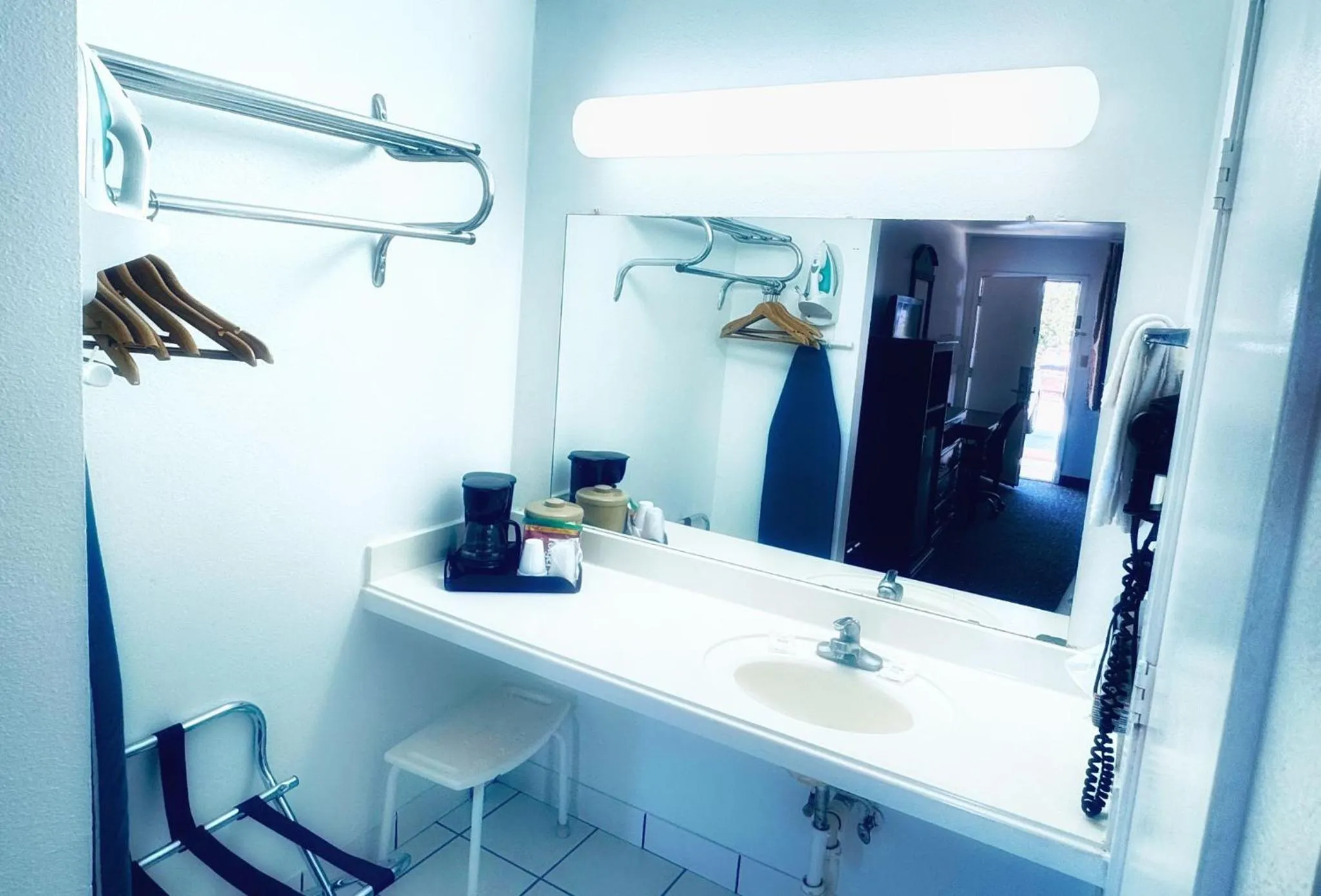 Queen Room with Two Queen Beds - Smoking in Shiloh Inn Lamesa