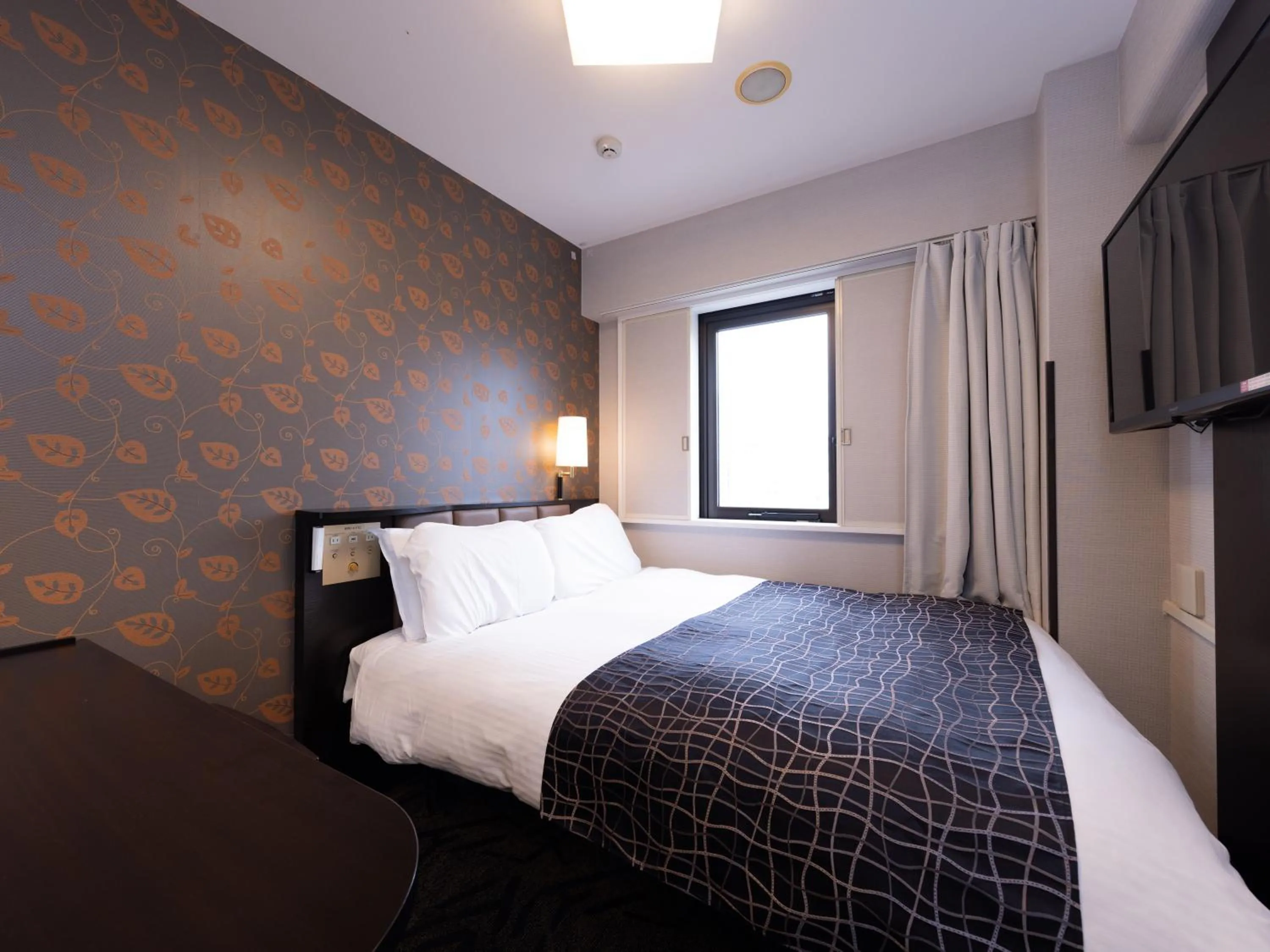 Double Room - Smoking in APA Hotel Aomori Ekihigashi