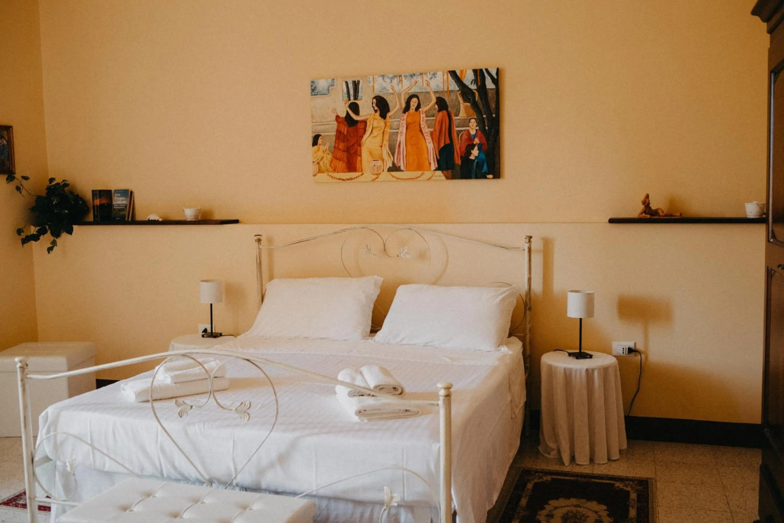 Double Room with Balcony in Piazza Argento