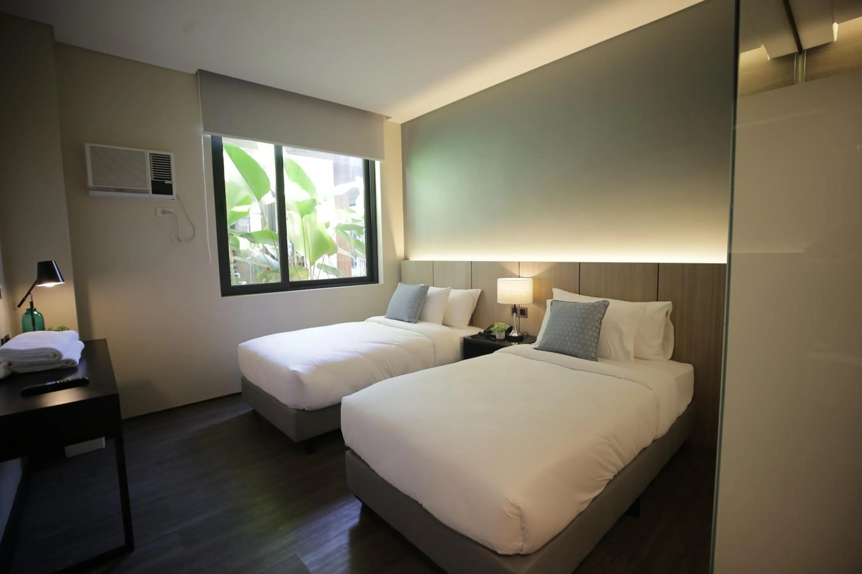 Superior Twin Room in The Maximilian Hotel