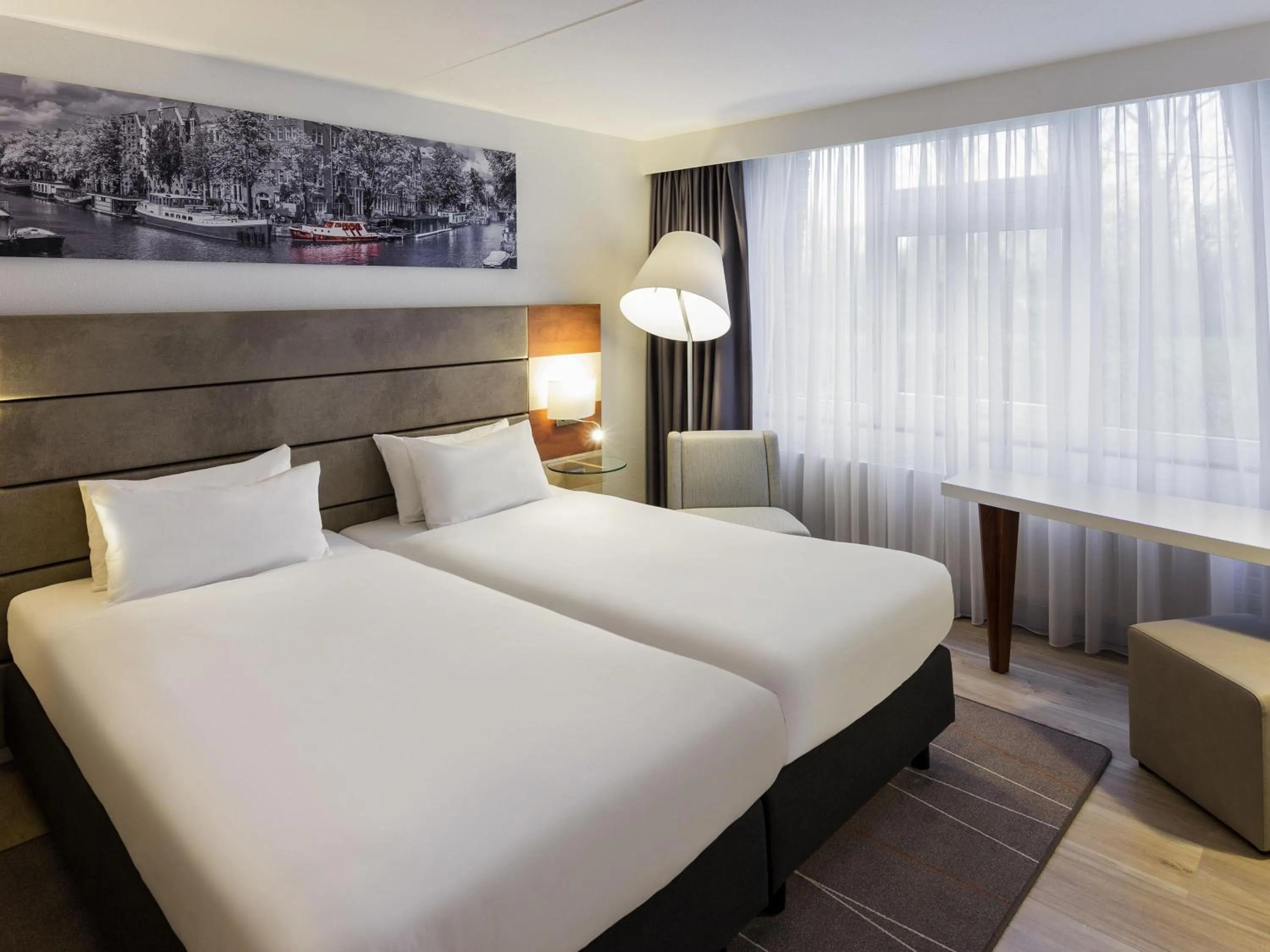 Standard Twin Room in Mercure Hotel Amsterdam West