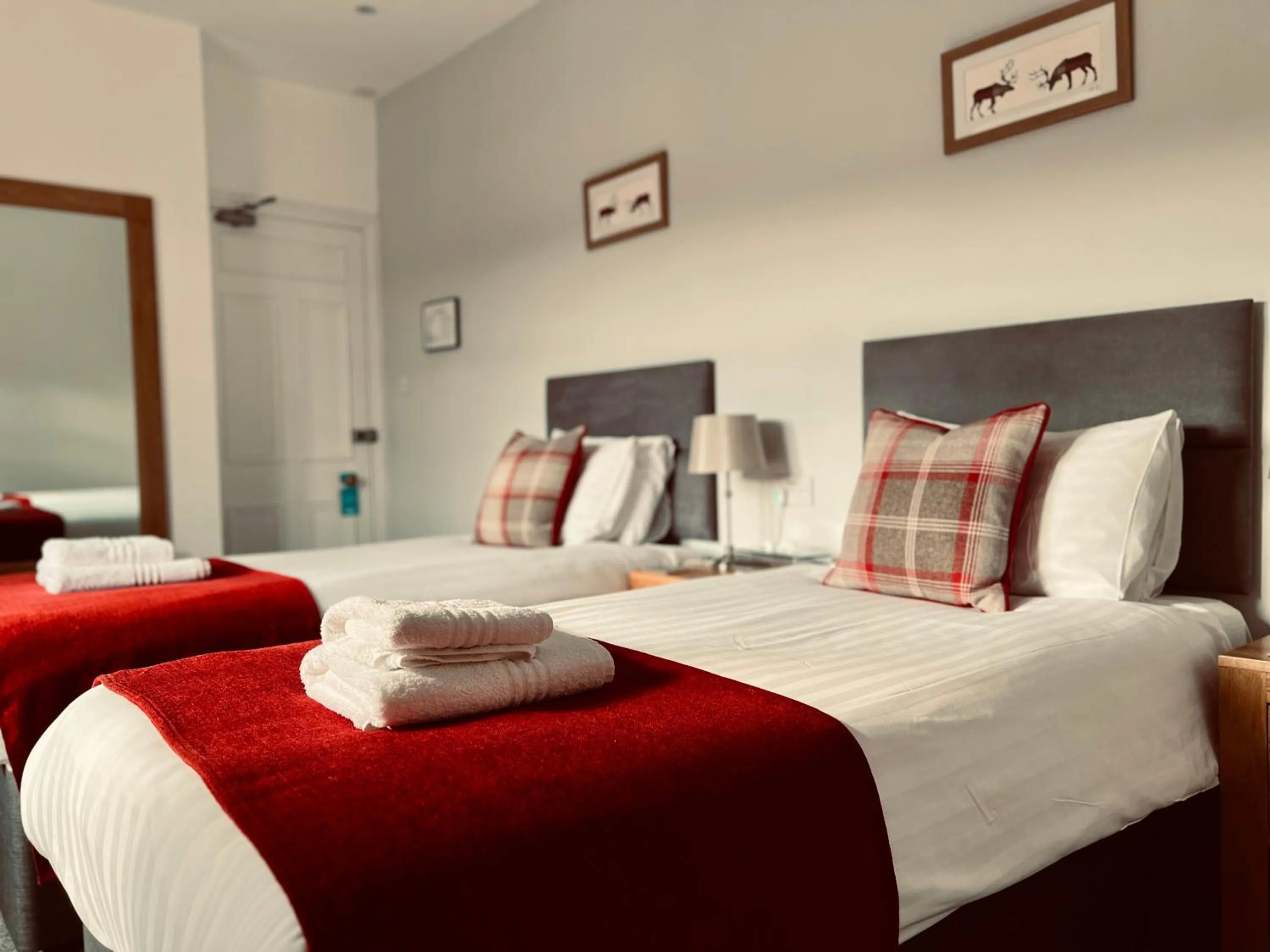 Twin Room Ensuite in Bettyhill Hotel