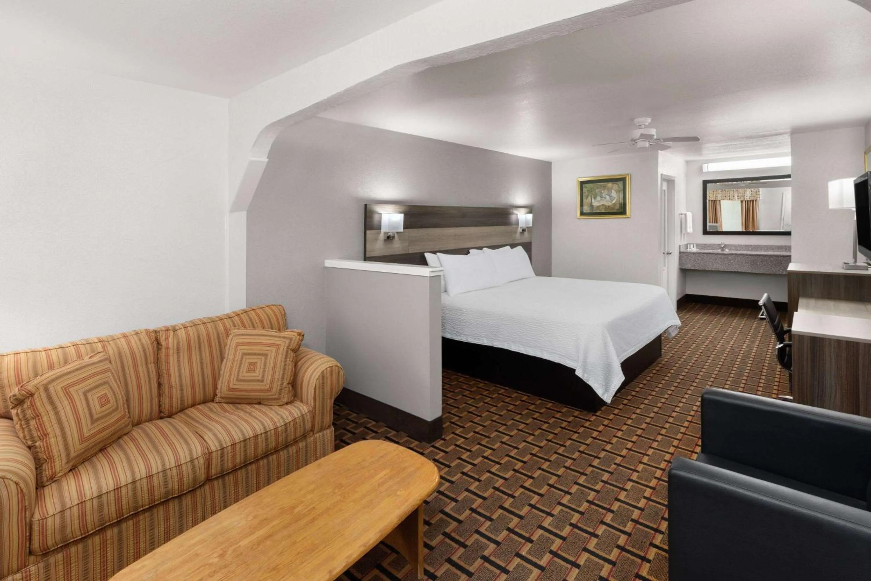 King Studio Suite - Non-Smoking in Ramada Limited San Angelo