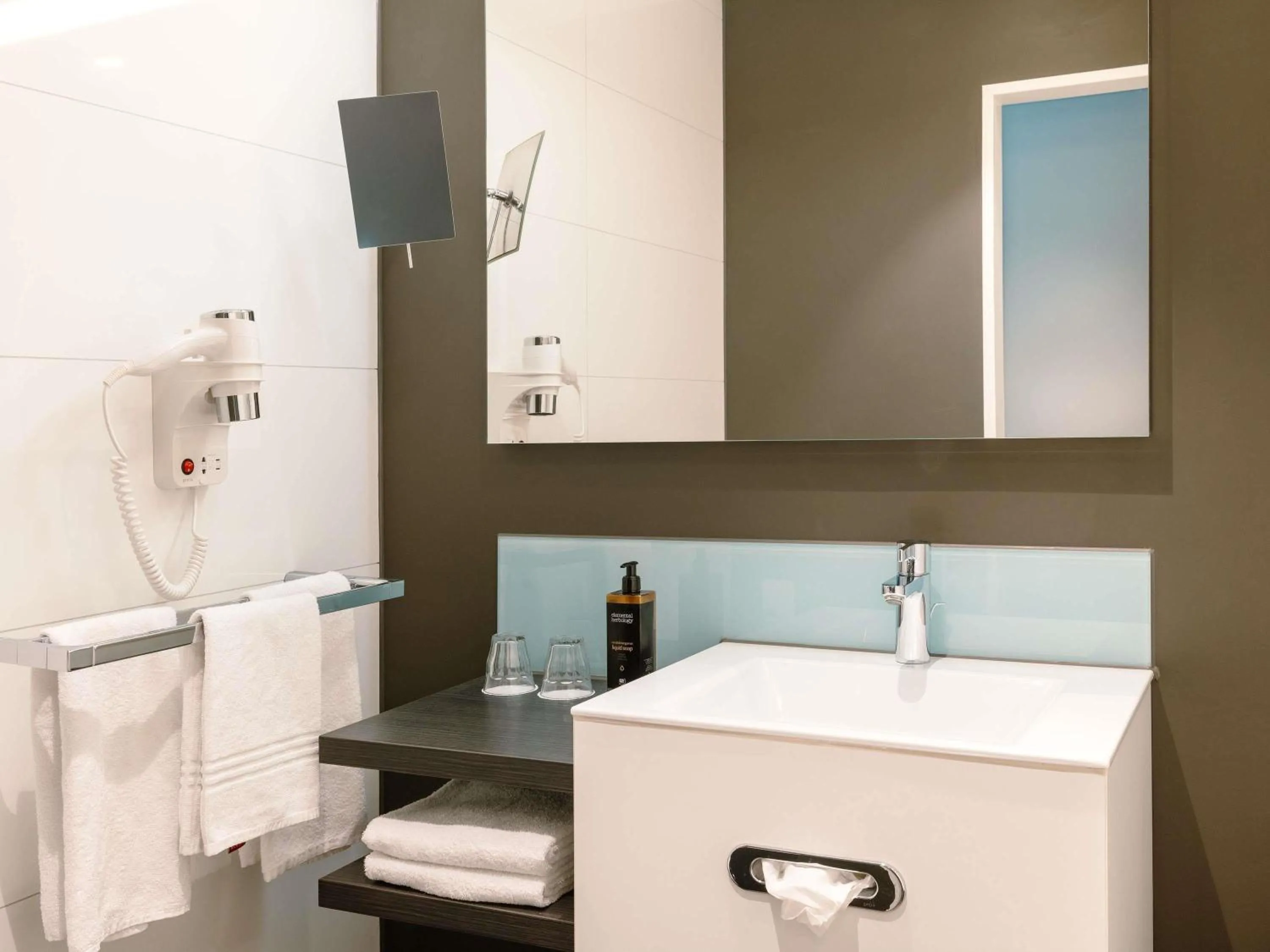 Standard Twin Room in Mercure Hotel Tilburg Centrum