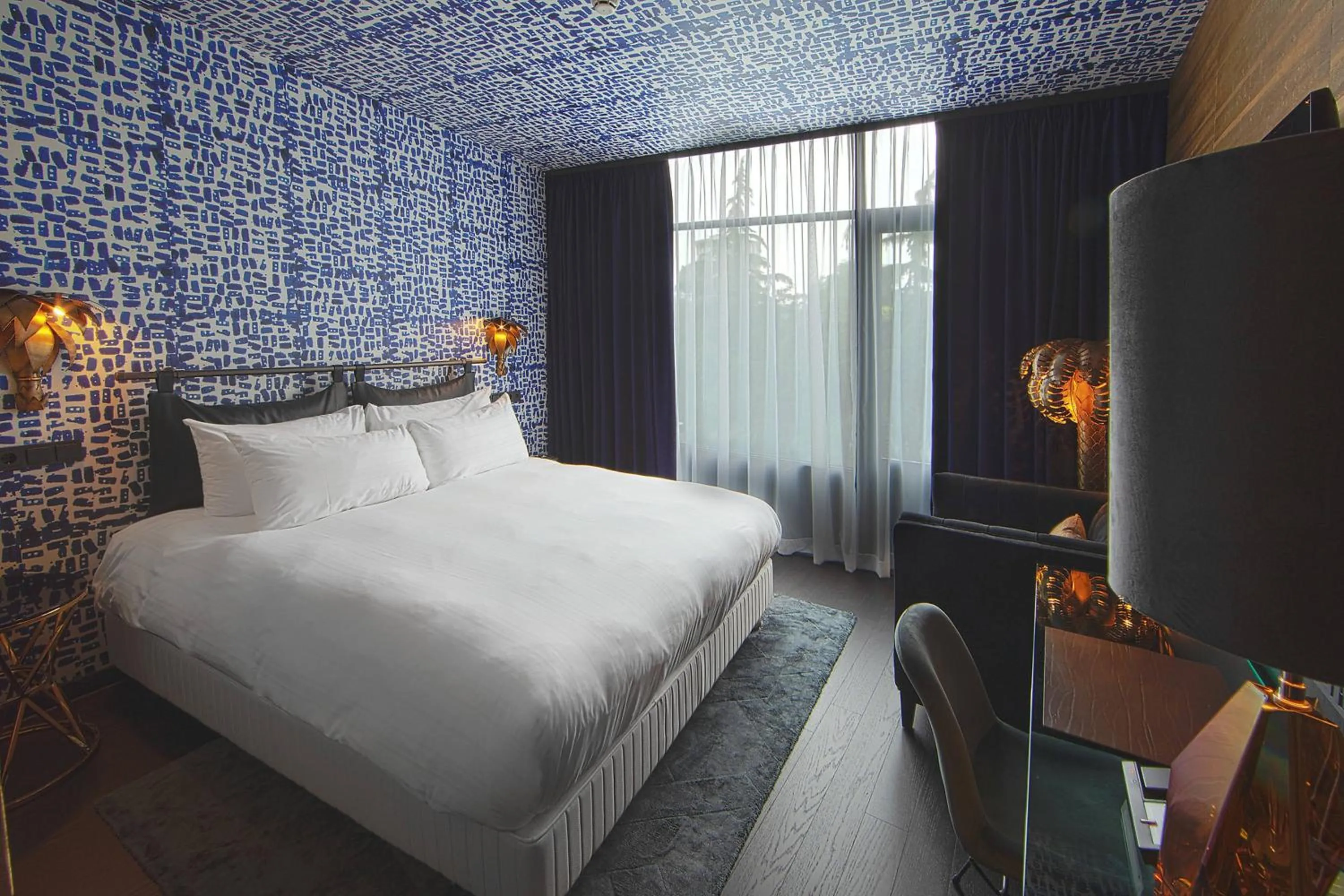 Design King Room  in Apollo Hotel Amsterdam, a Tribute Portfolio Hotel