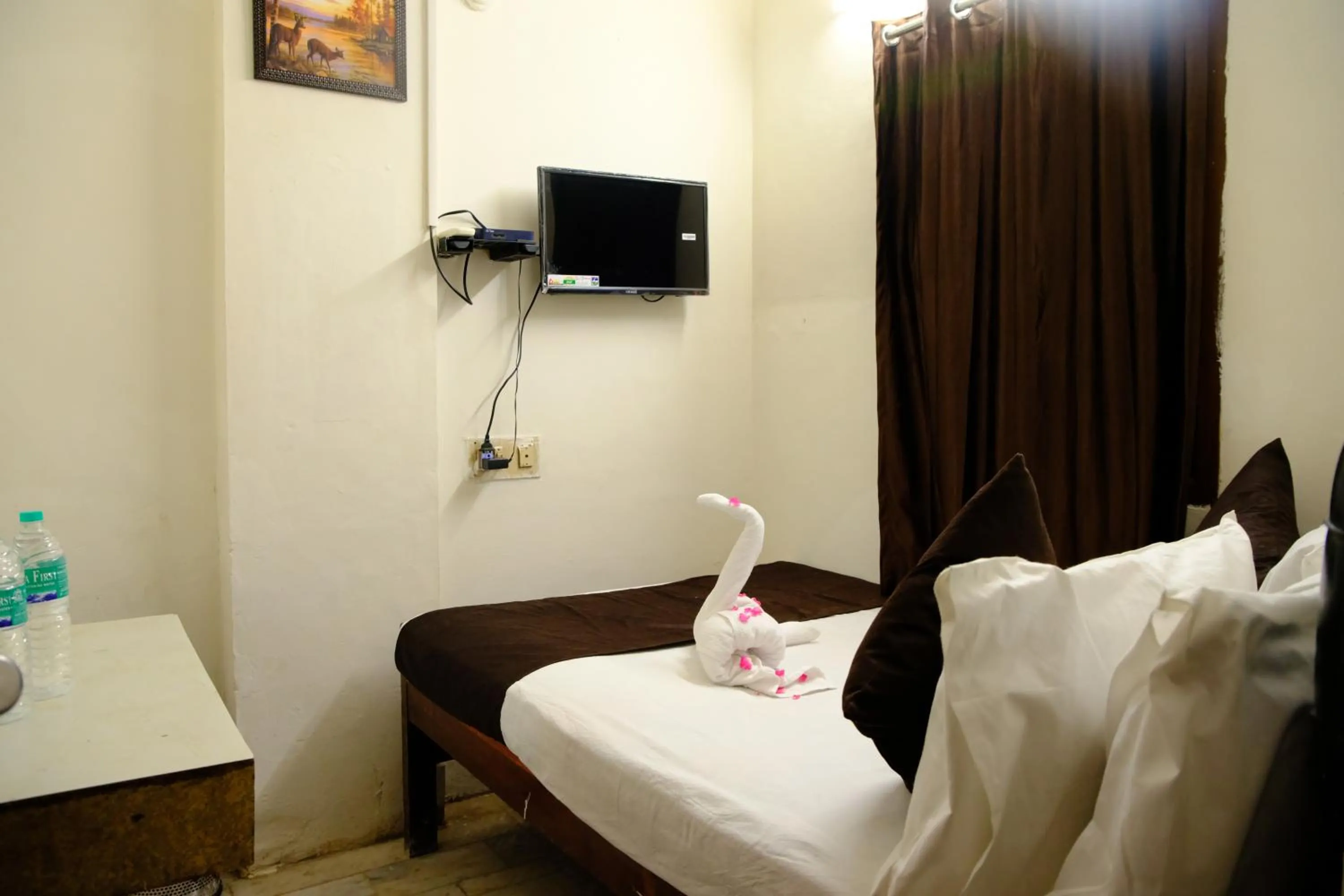 Economy Single Room - single occupancy in Aum Karthikeya Residency - Near Chennai Railway Station