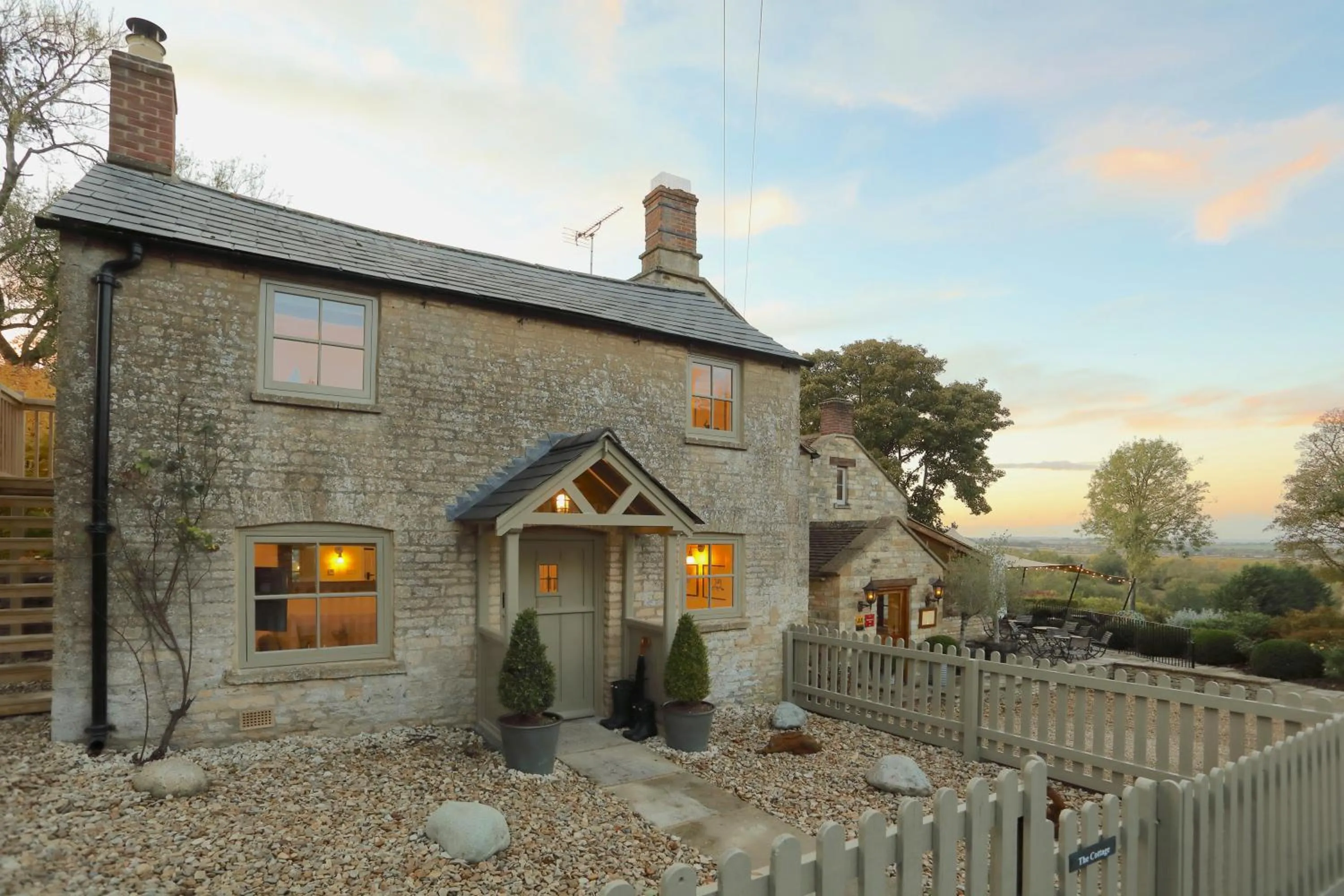 Deluxe Family Suite in The Feathered Nest Inn