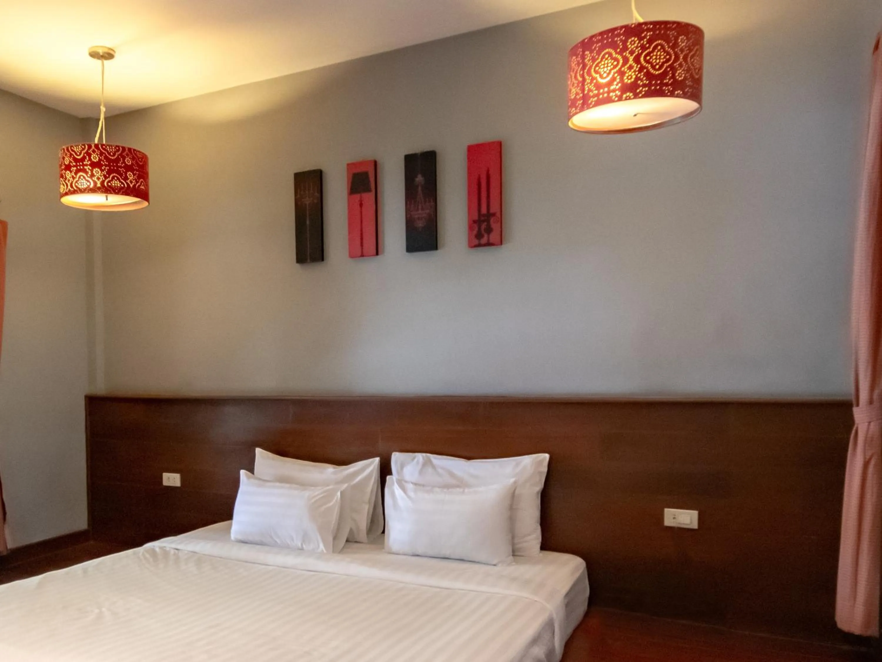 Deluxe King Room in Namsai Resort Kanchanaburi