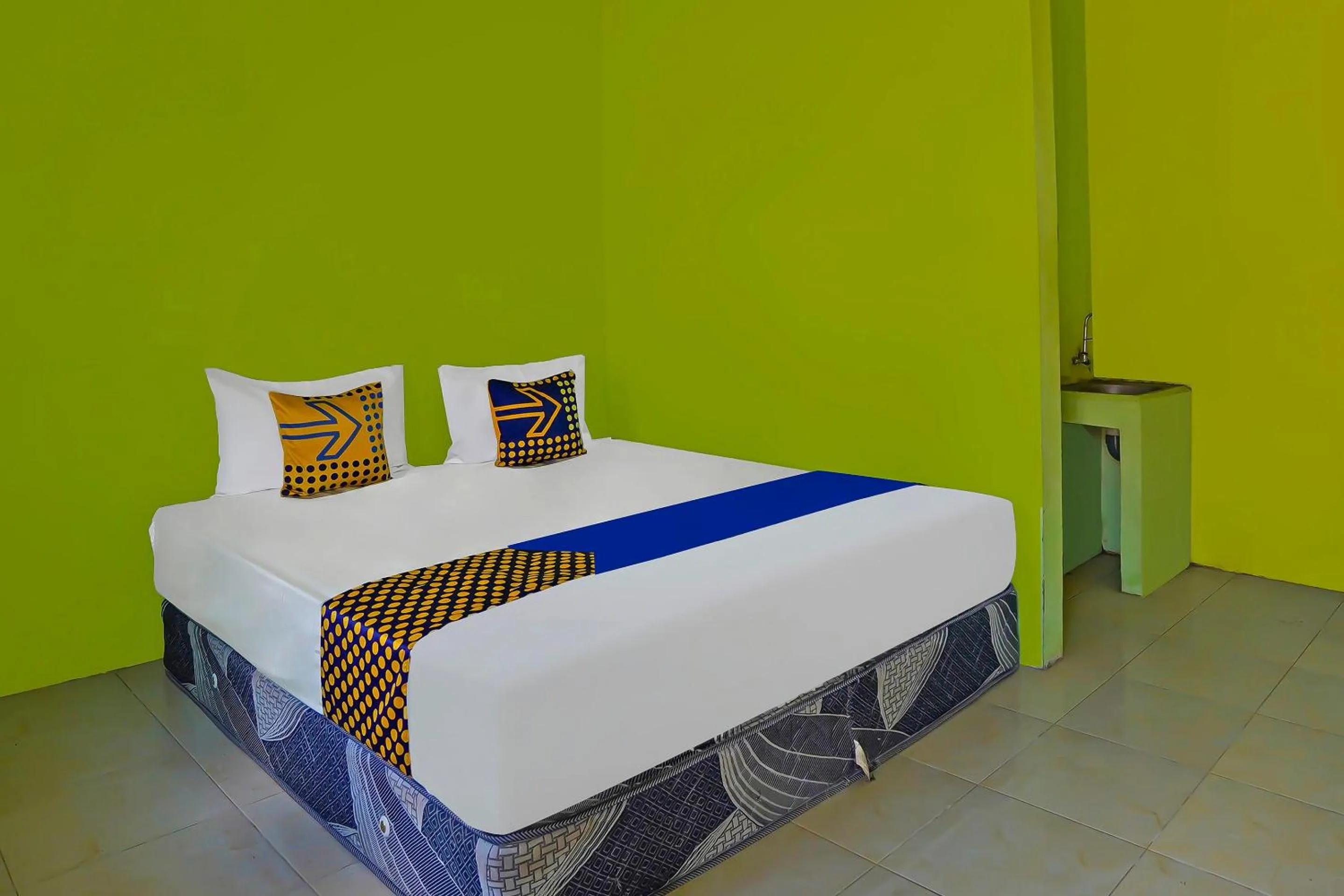 Budget Double Room in Hotel O Guesthouse Prima SyariahNearGPdI Anugerah