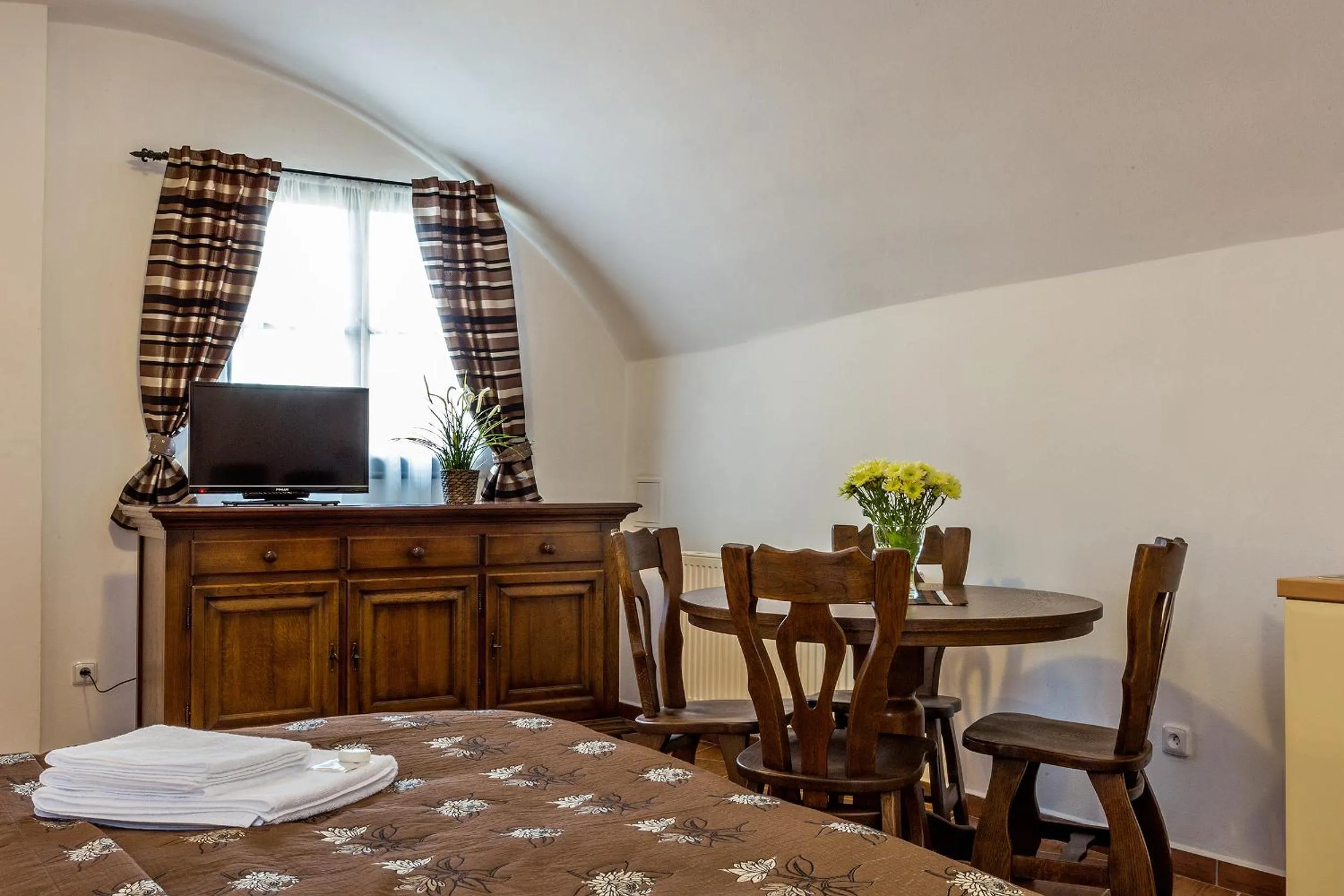 One-Bedroom Apartment with Terrace in Vila Krumlov