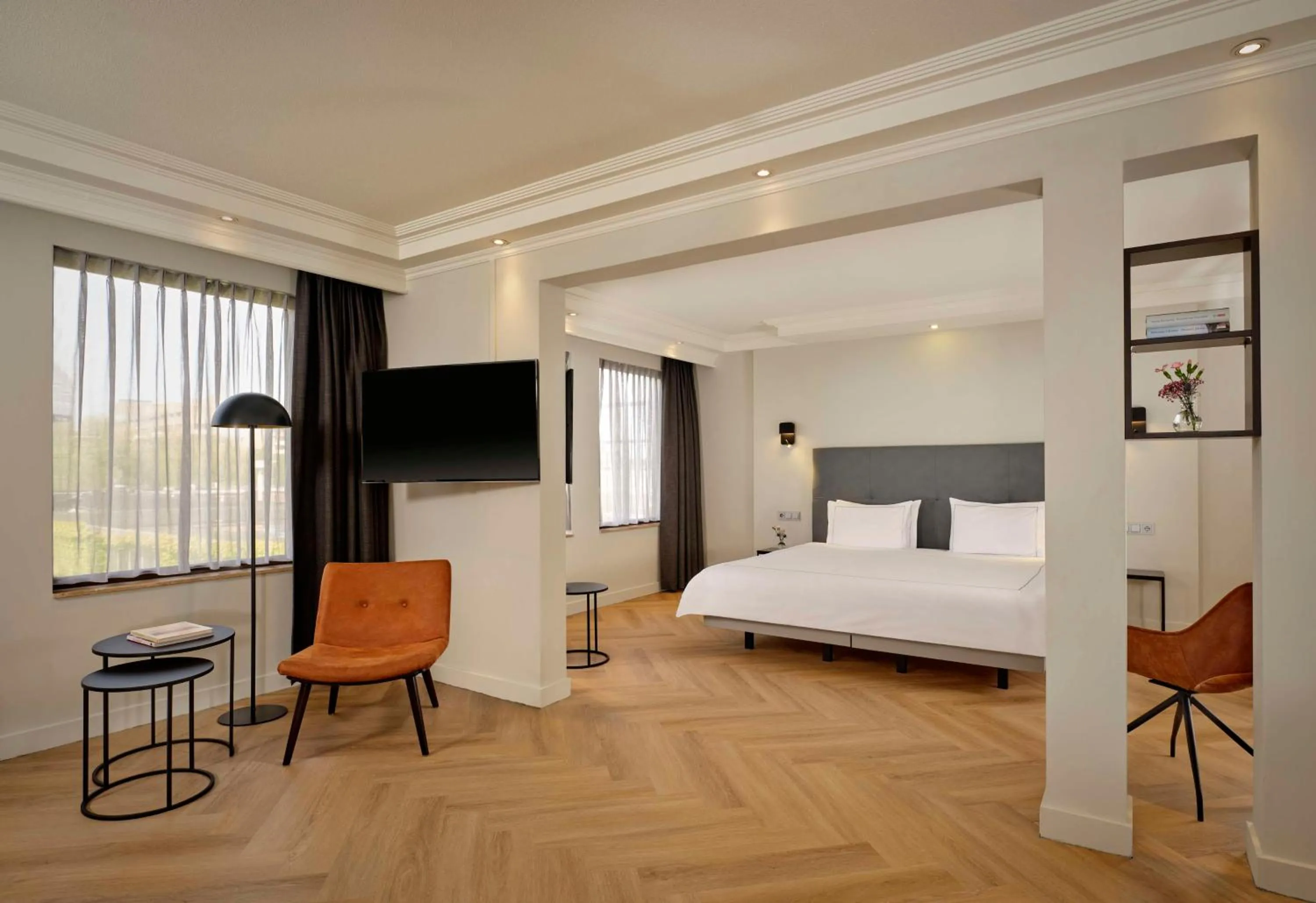 Business Suite (3 Adults) in Park Plaza Eindhoven