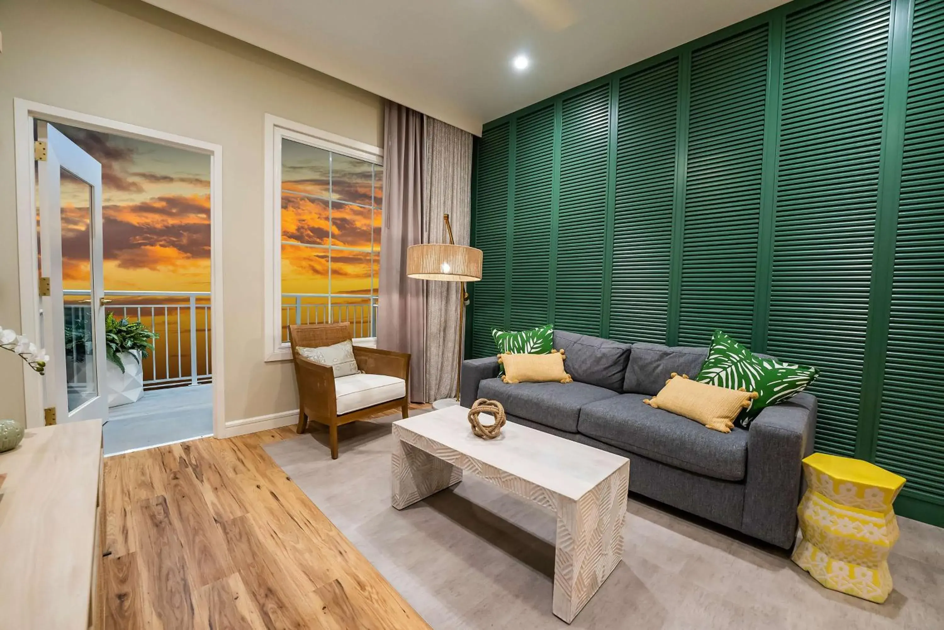 Embassy Suites By Hilton Orlando Sunset Walk Embassy Suites By Hilton Orlando Sunset Walk