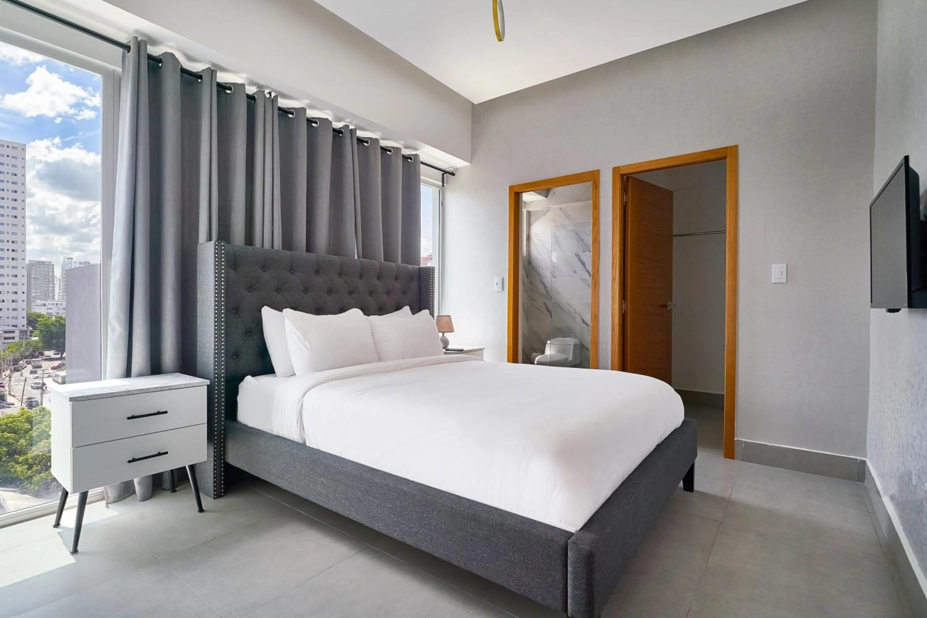 Superior Apartment in Central Suites Tower