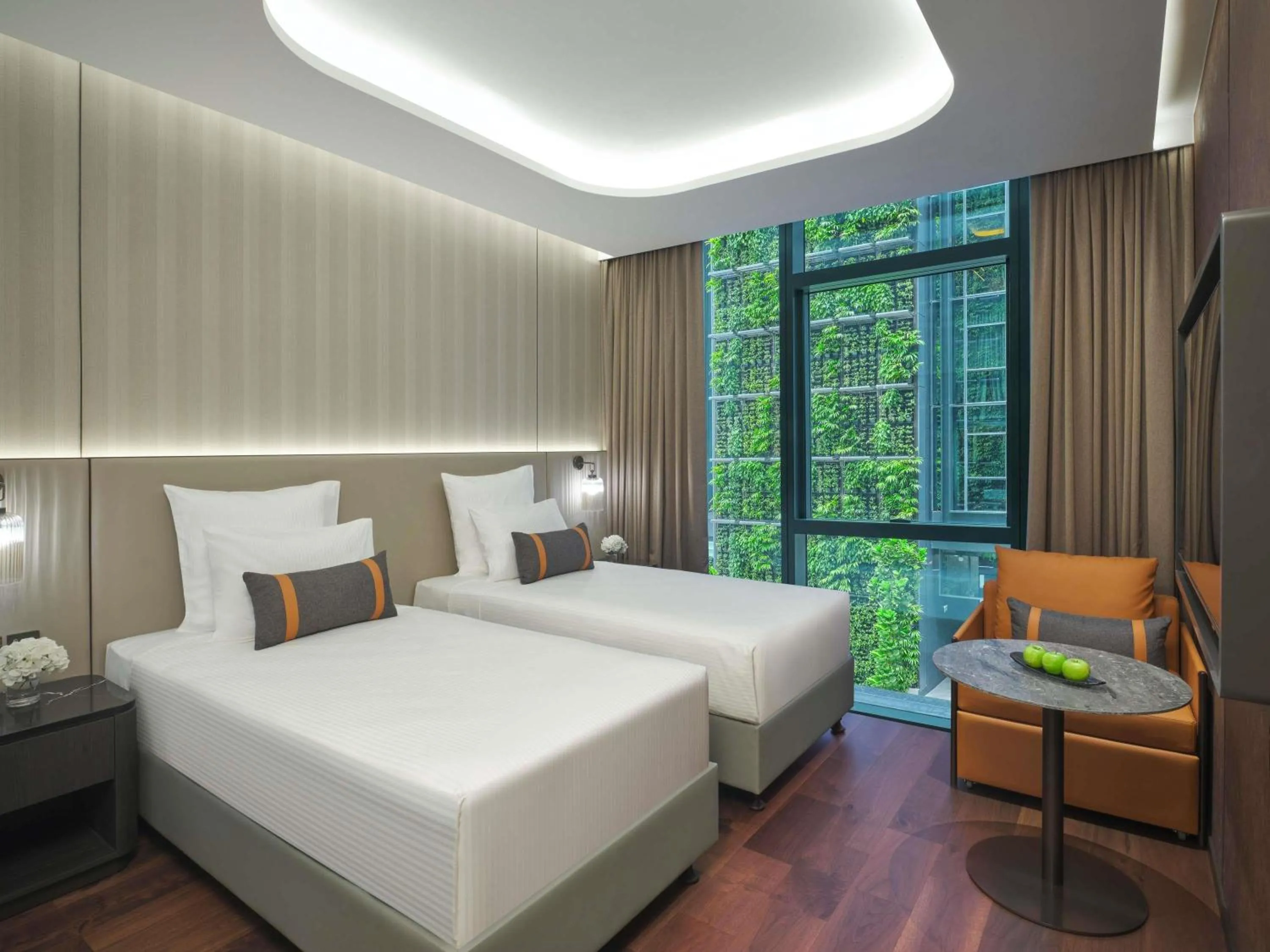 Executive Twin Room, Lounge Access, High Floor in Pullman Singapore Hill Street