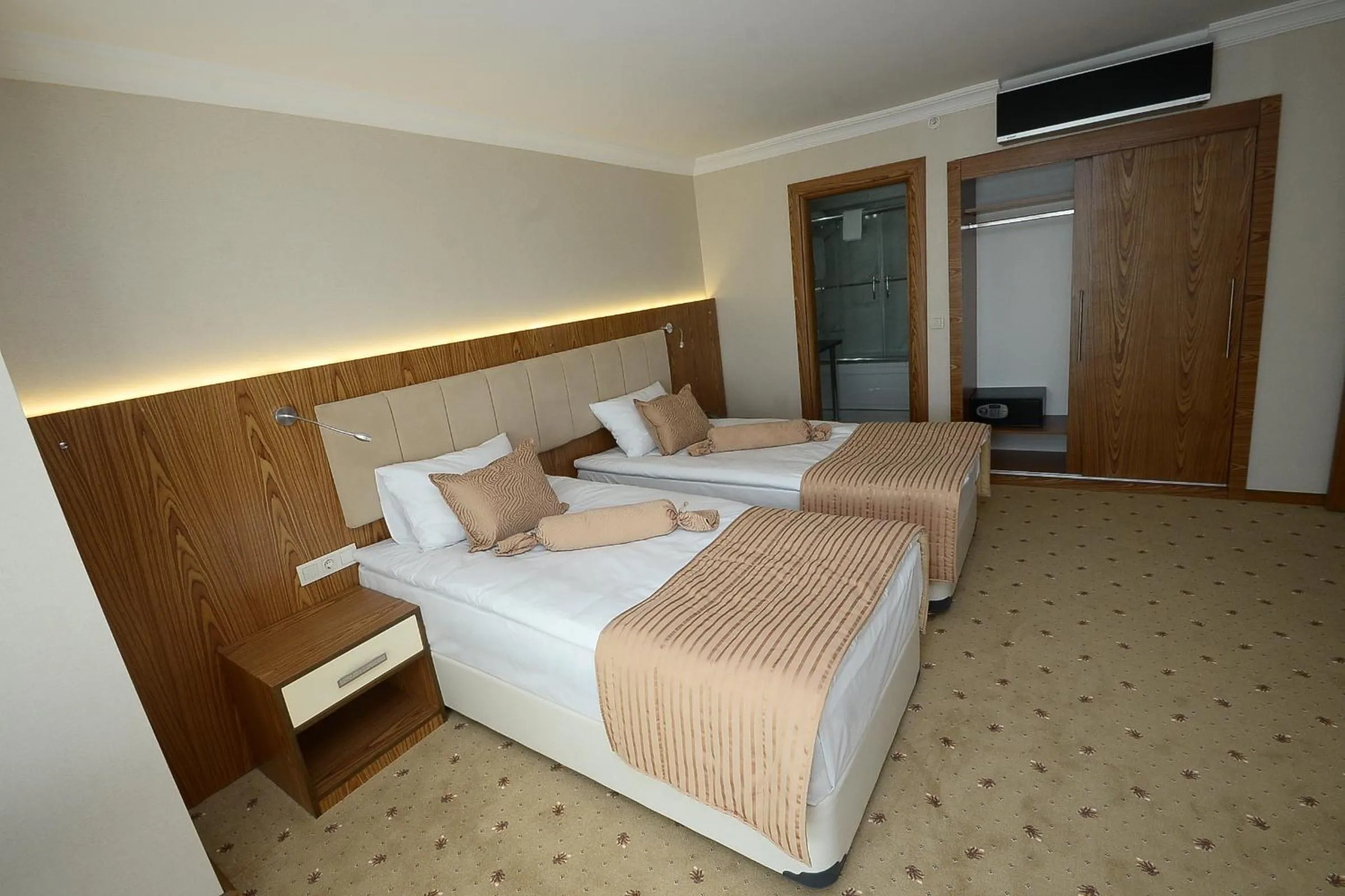 Standard Twin Room in NK Hotel