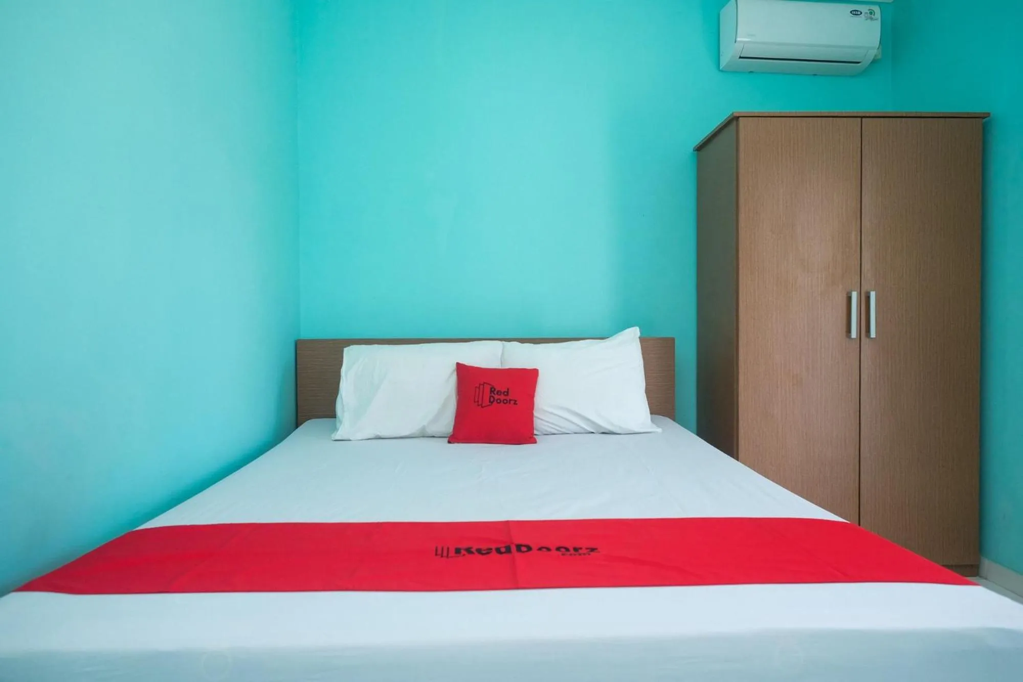 Standard King Room in RedDoorz @ Jakal Atas KM 7