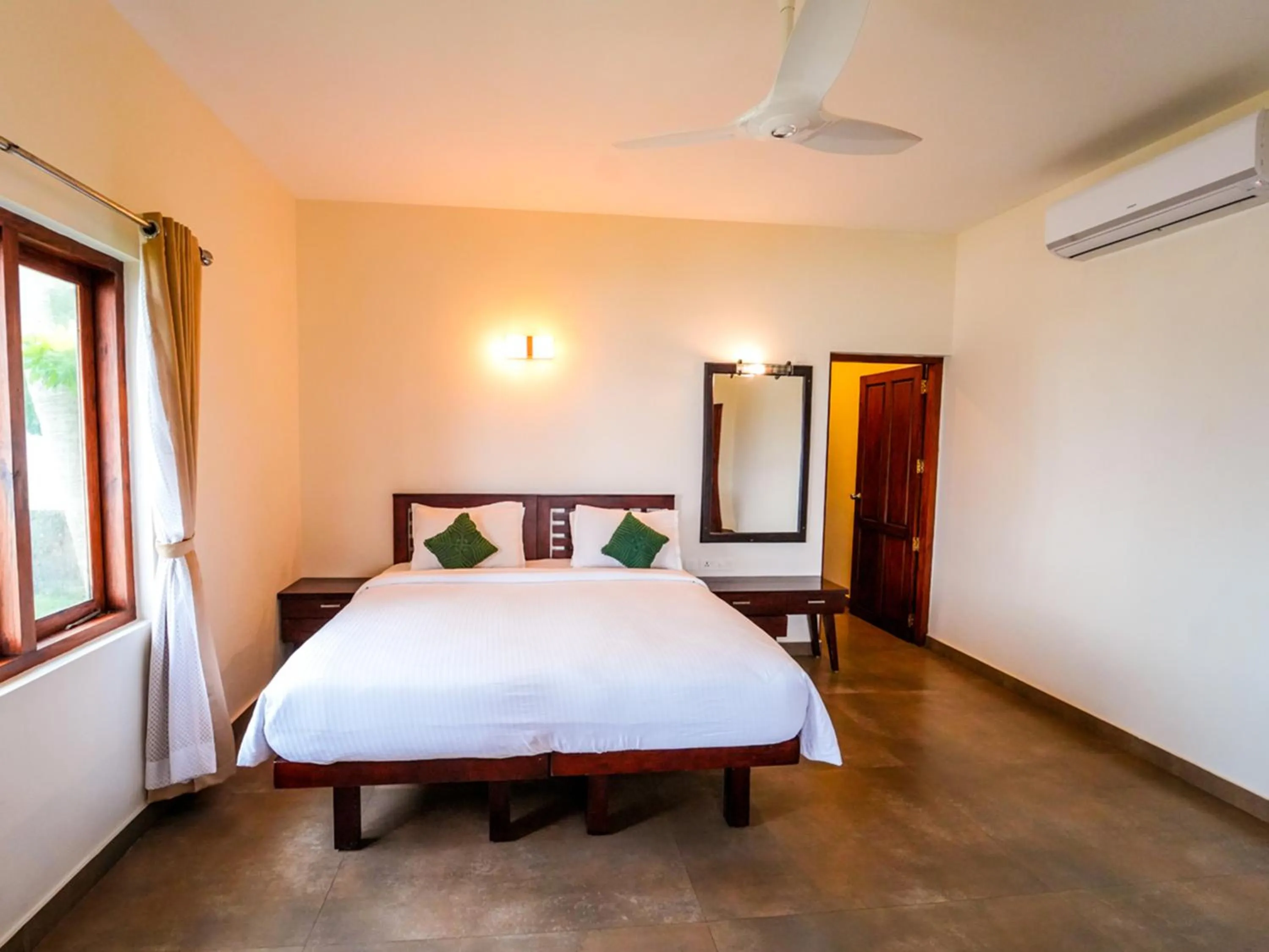 Deluxe Double Room with Sea View in Solaris Beach View Resort & Spa by VOYE HOMES