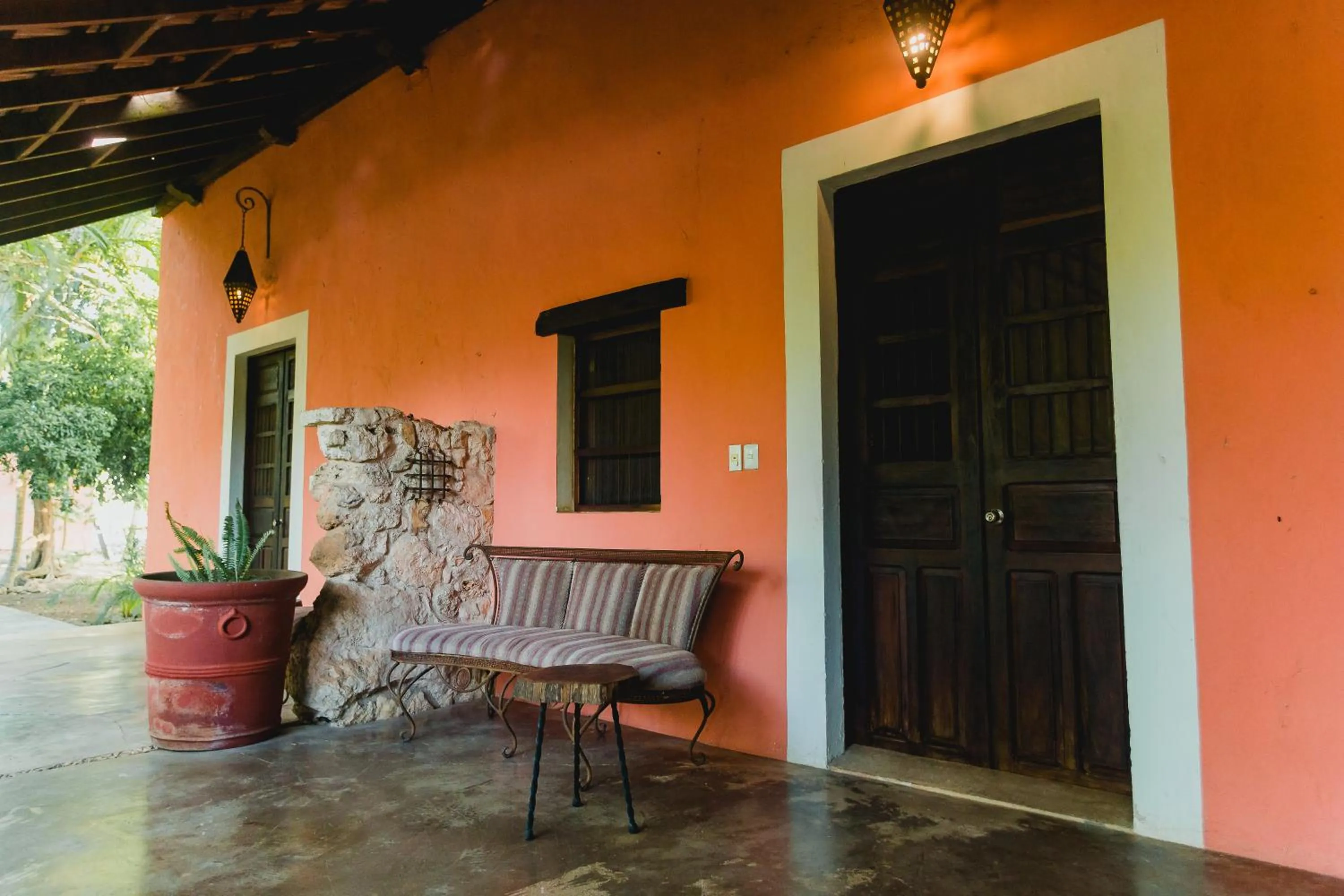 Master Suite with 2-Double Beds in Hacienda Sacnicte