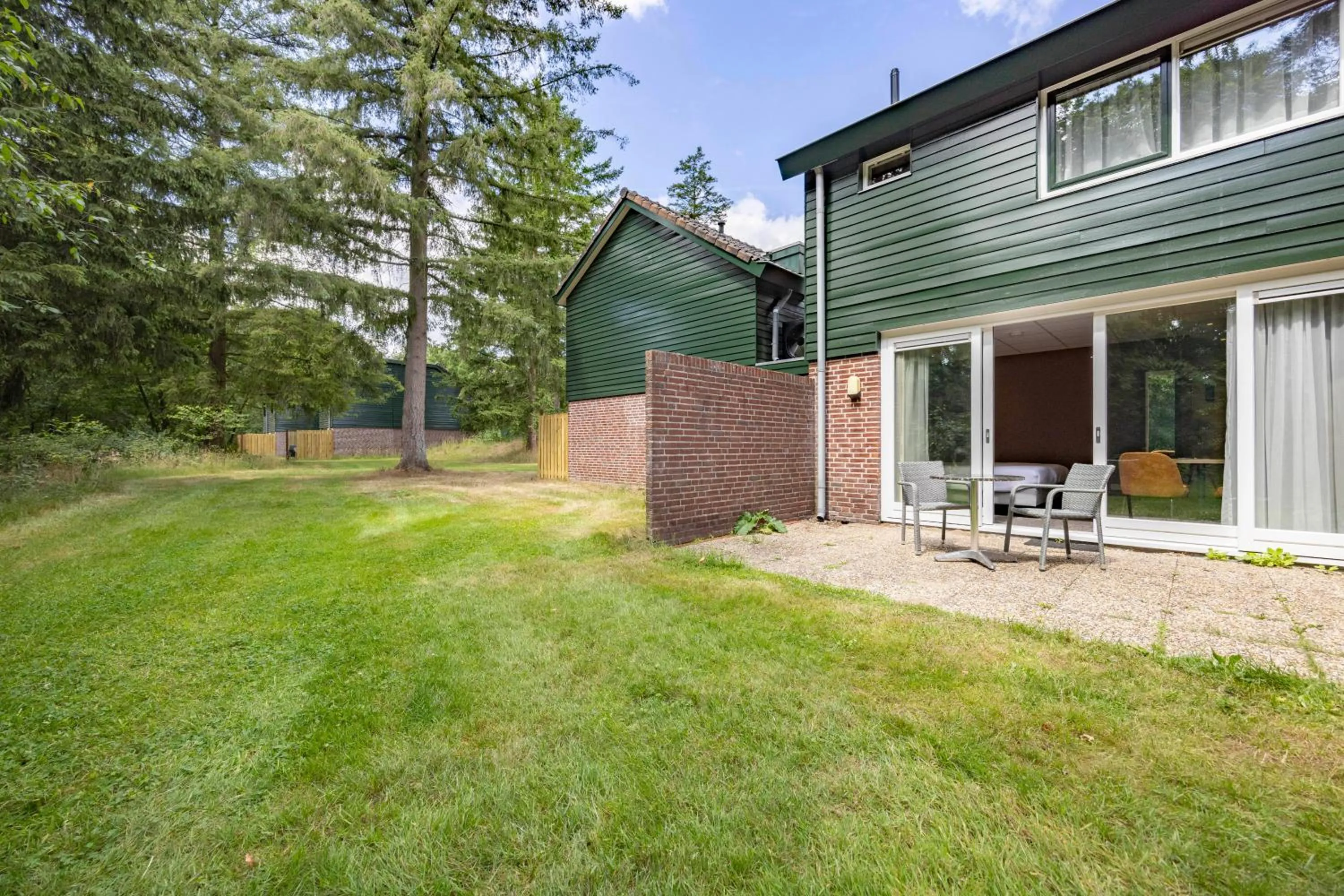 Comfort Double Room with Patio in Fletcher Hotel Restaurant Victoria-Hoenderloo