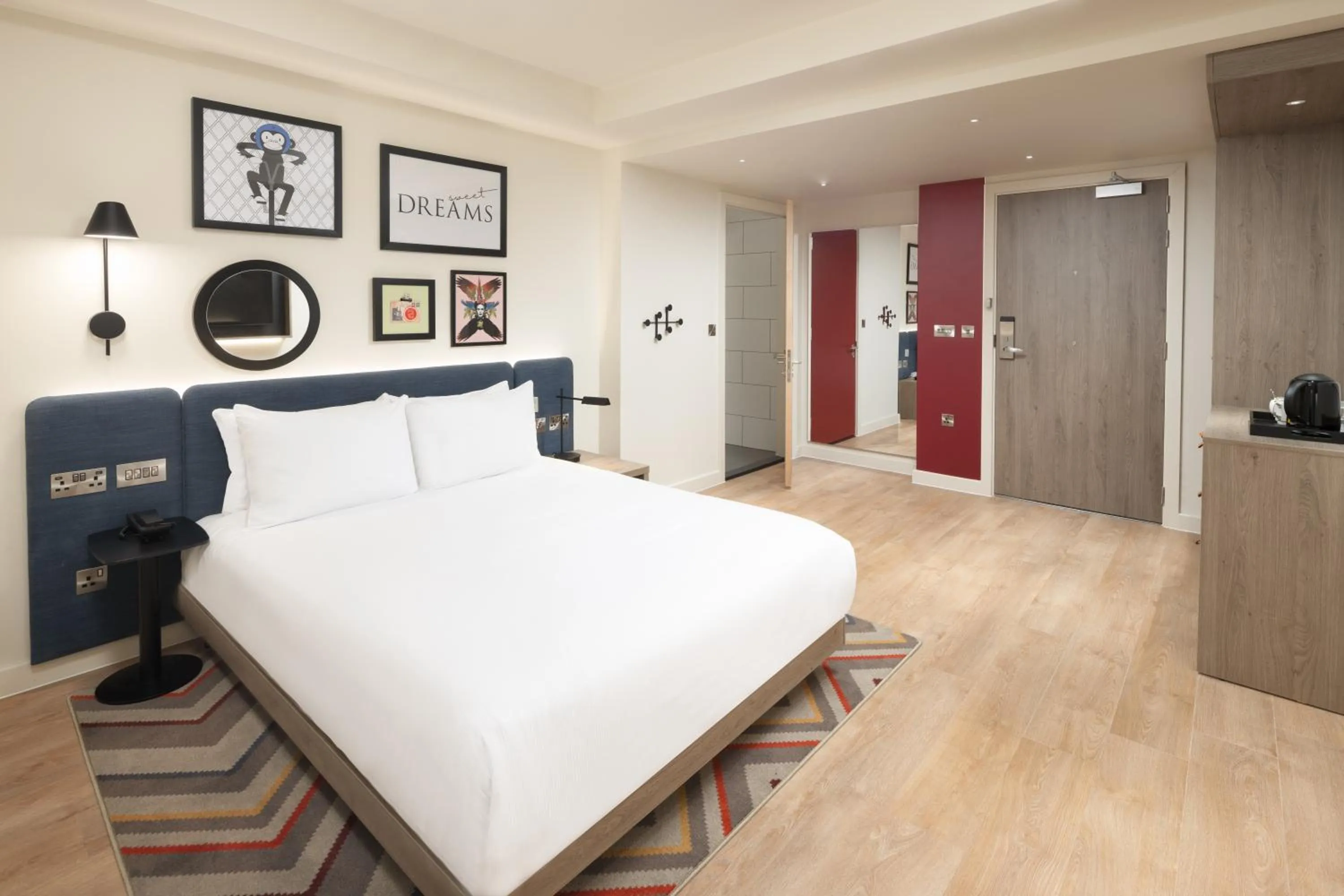 Queen Room - Mobility Access in Hampton By Hilton London City