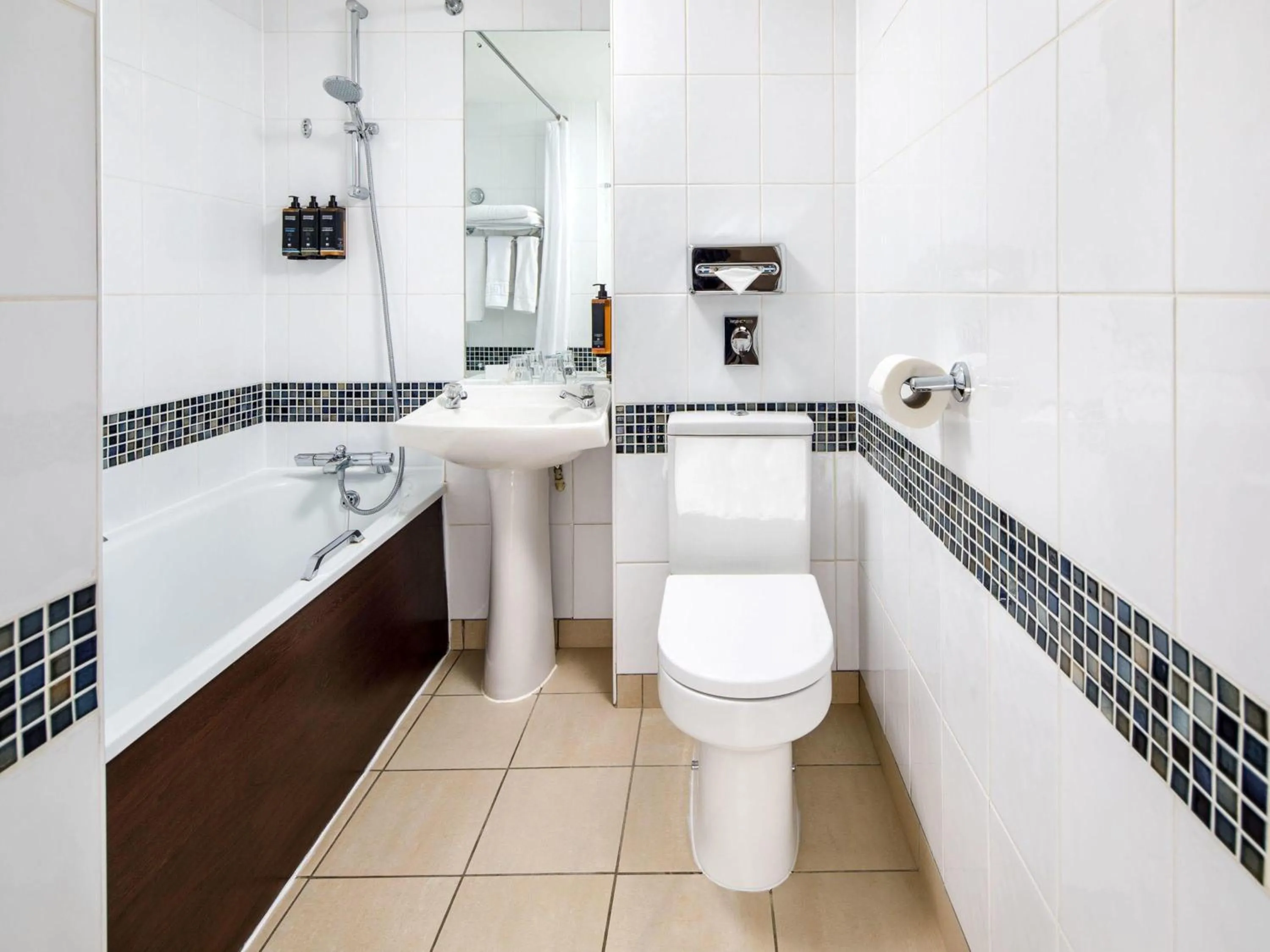 Classic Double Room in Mercure Glasgow City Hotel