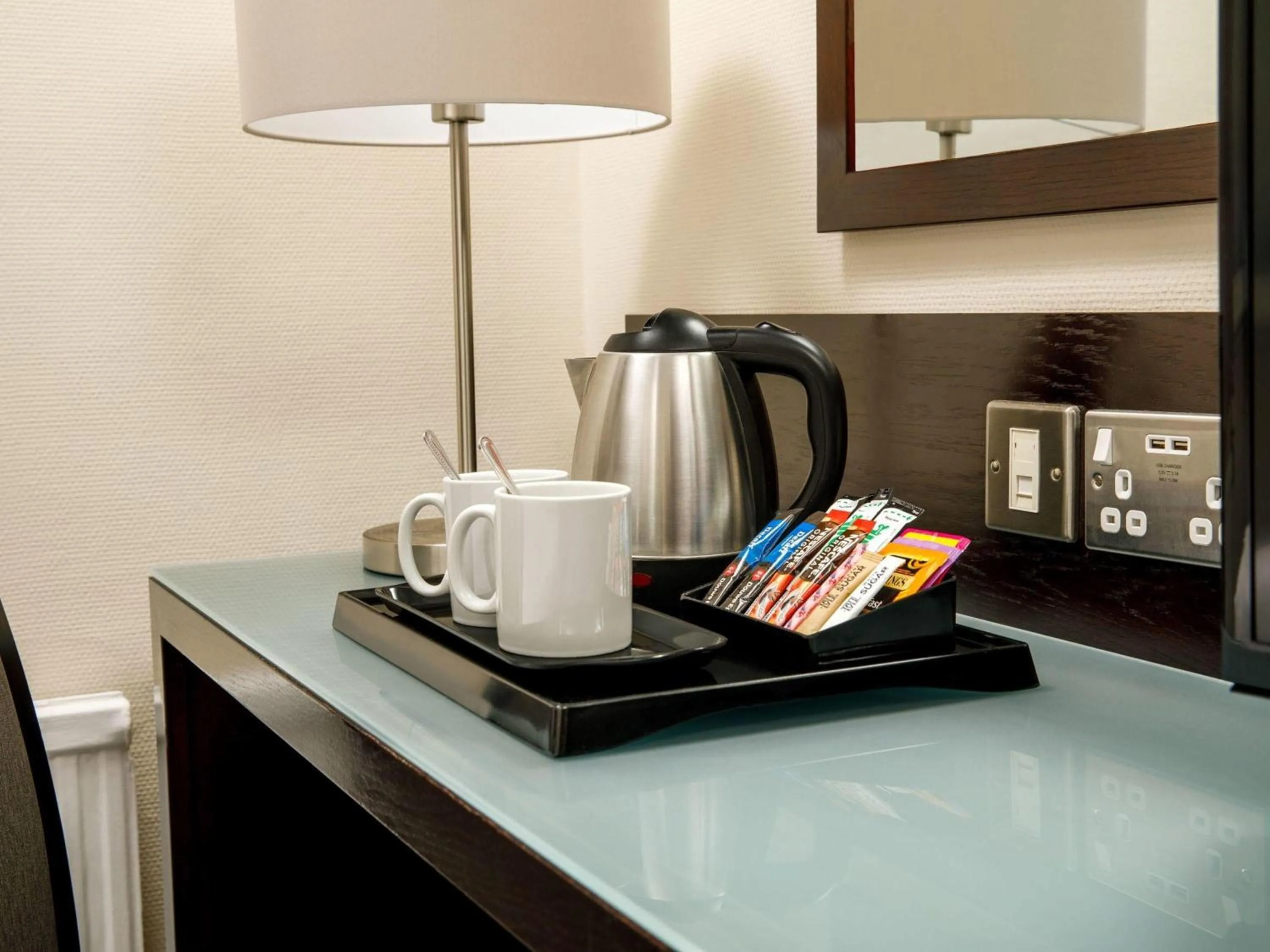 Classic Twin Room in Mercure Glasgow City Hotel