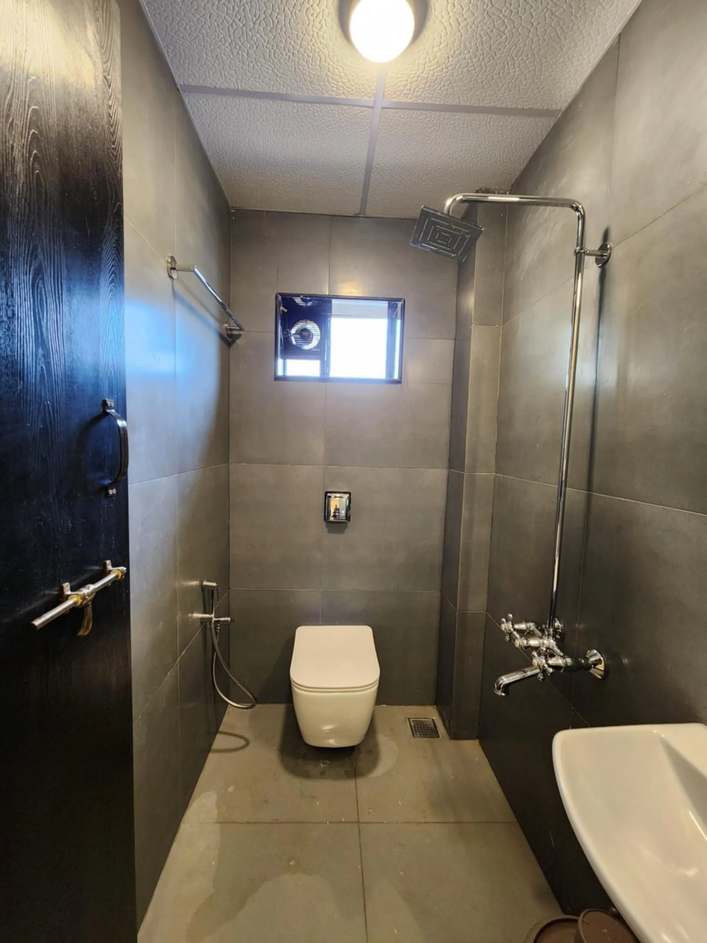 Deluxe King Room in Udupi Comforts