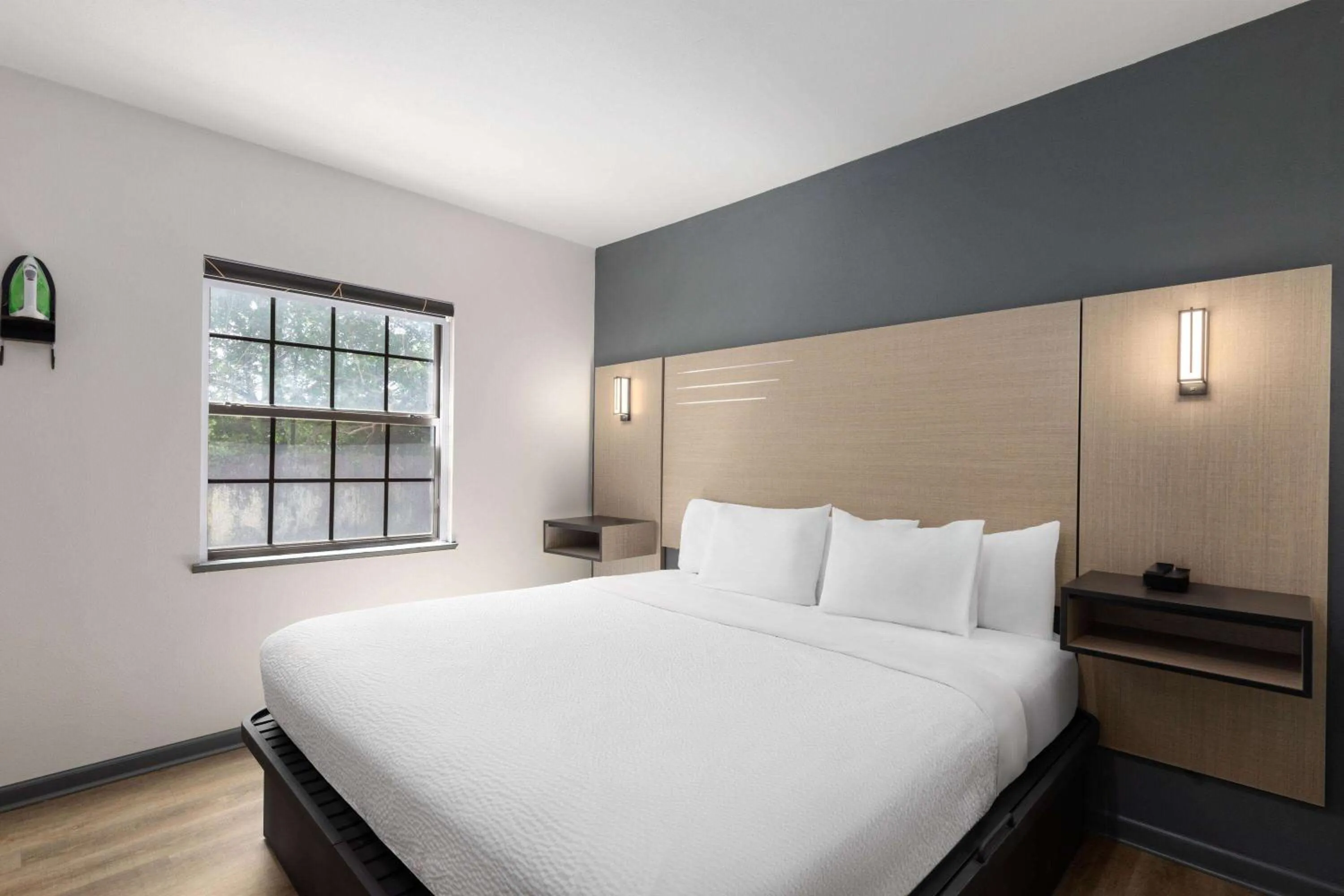 King Suite - Non-Smoking in Ramada by Wyndham Studio Suites Dothan