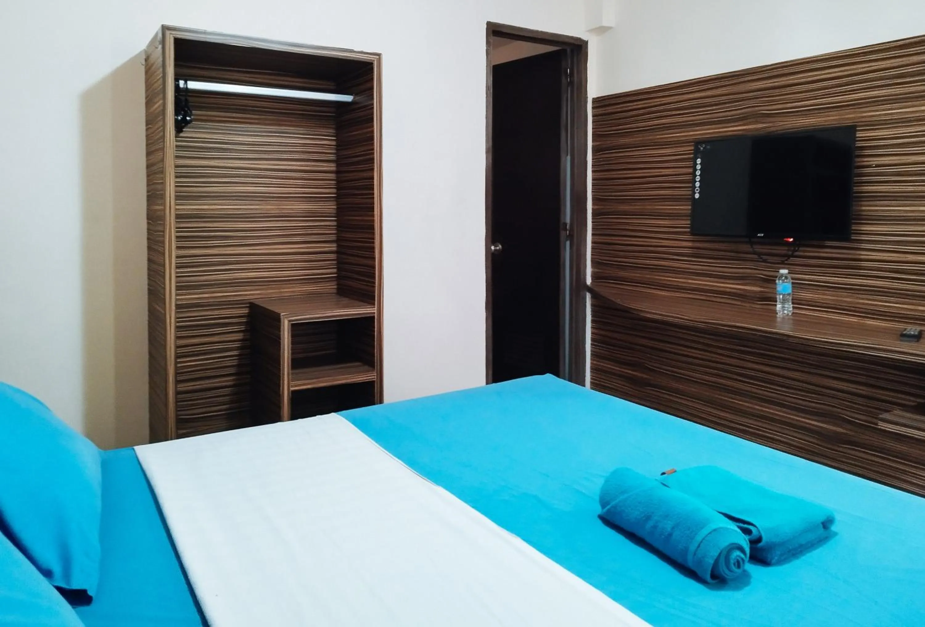 RedDoorz at Sir G Hotel D'Mall Boracay