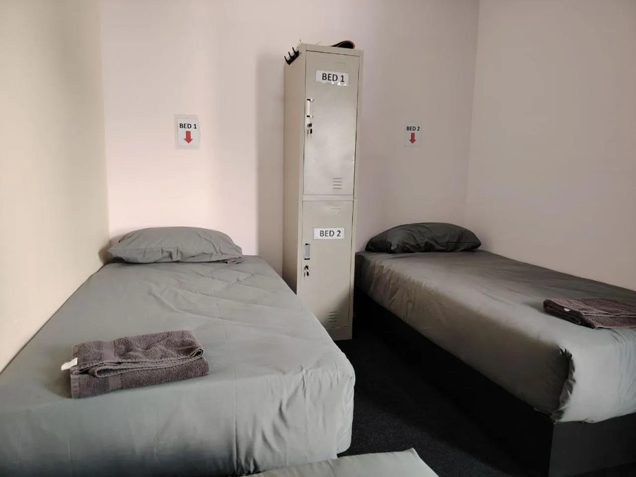 Single Bed in Male Dormitory Room with Shared Bathroom in Ayden Hostel Airport Transit - KLIA
