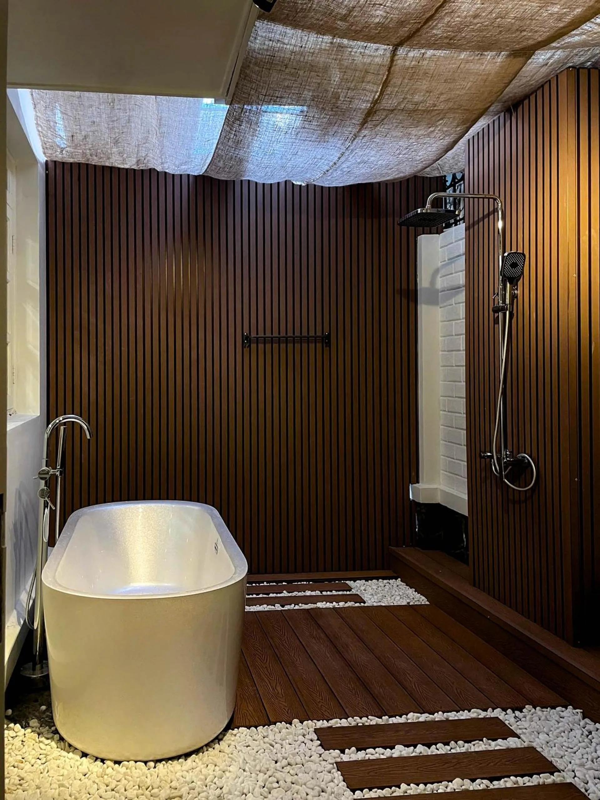 Deluxe Suite with Spa Bath in Zeus Living - Room in Villas An Phu