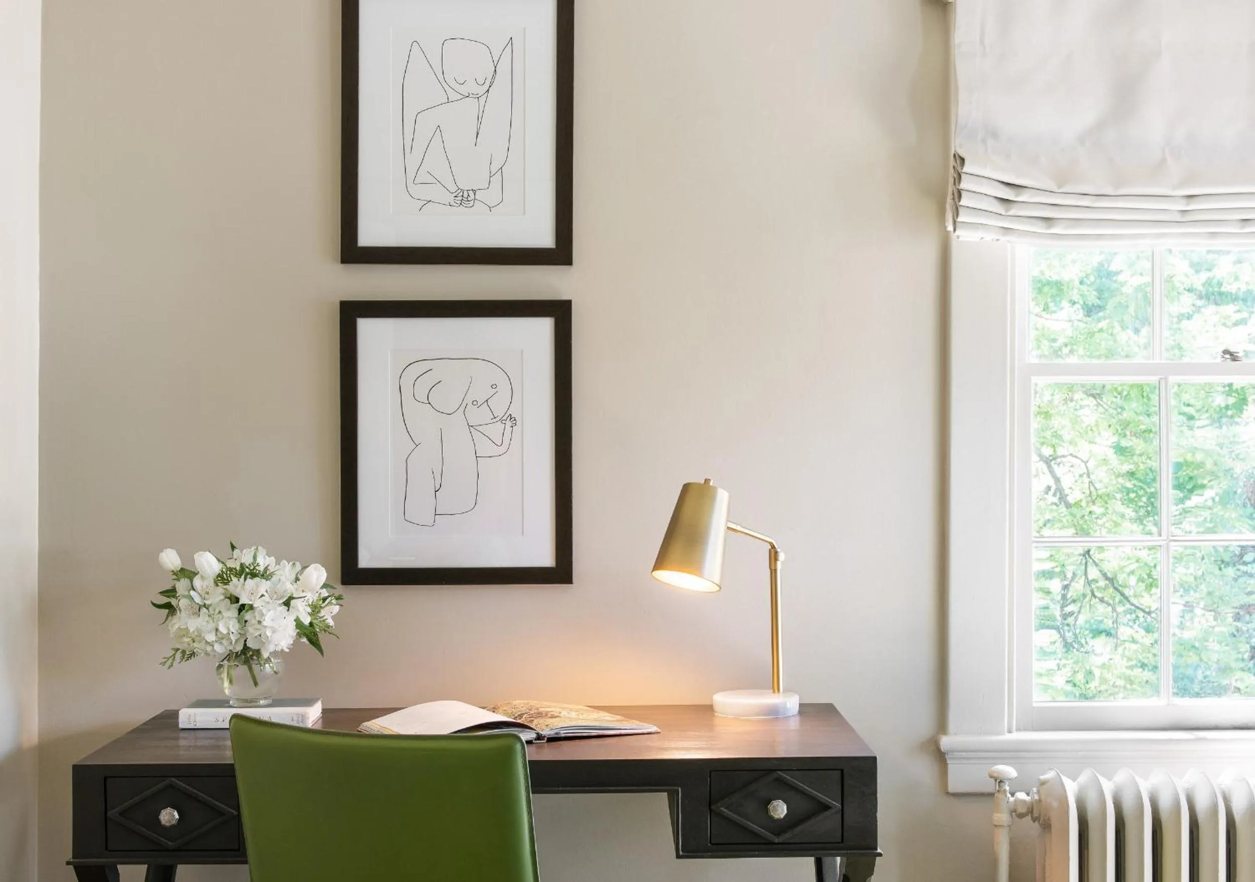 Queen Room - Disability Access in Oakhurst Inn at the University