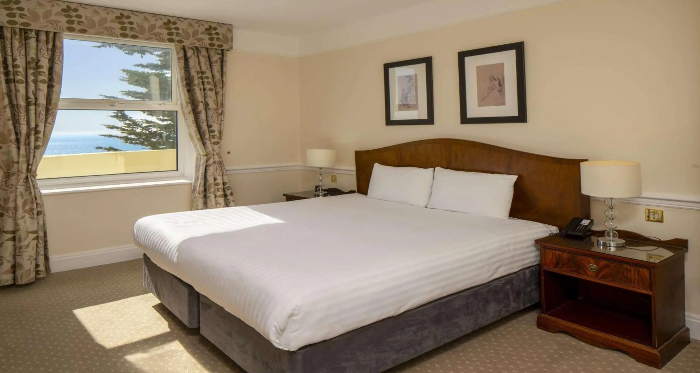 Suite with Balcony and Sea View in Bournemouth Carlton Hotel, BW Signature Collection