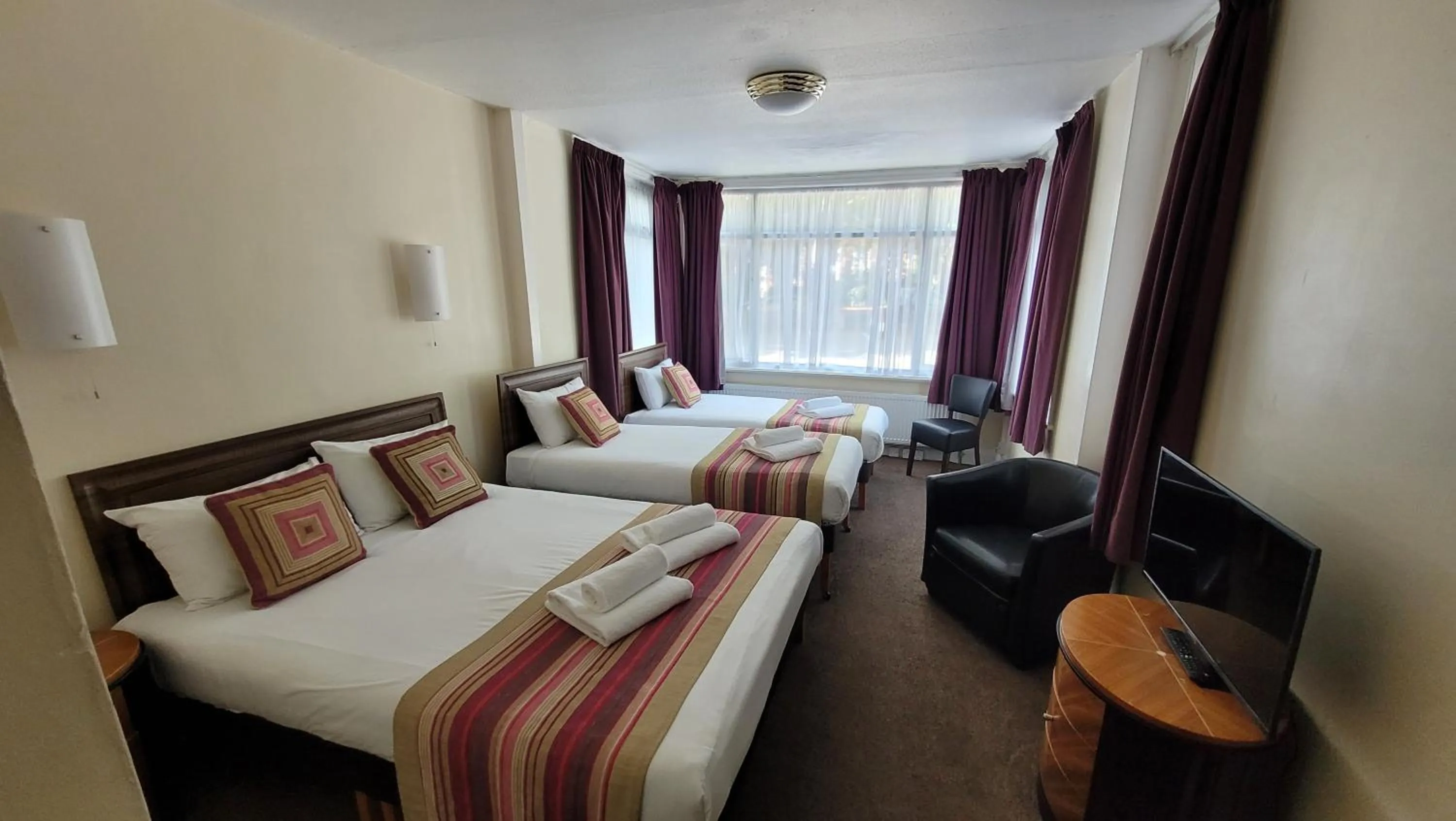 Standard Family Room in Heathlands Hotel