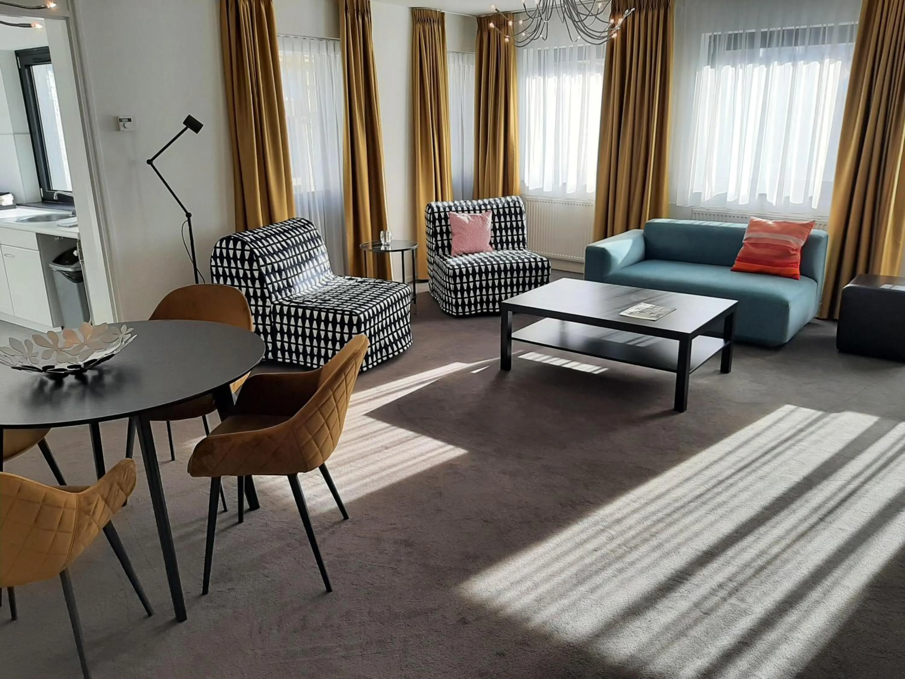 One-Bedroom Apartment in Hotel Derlon