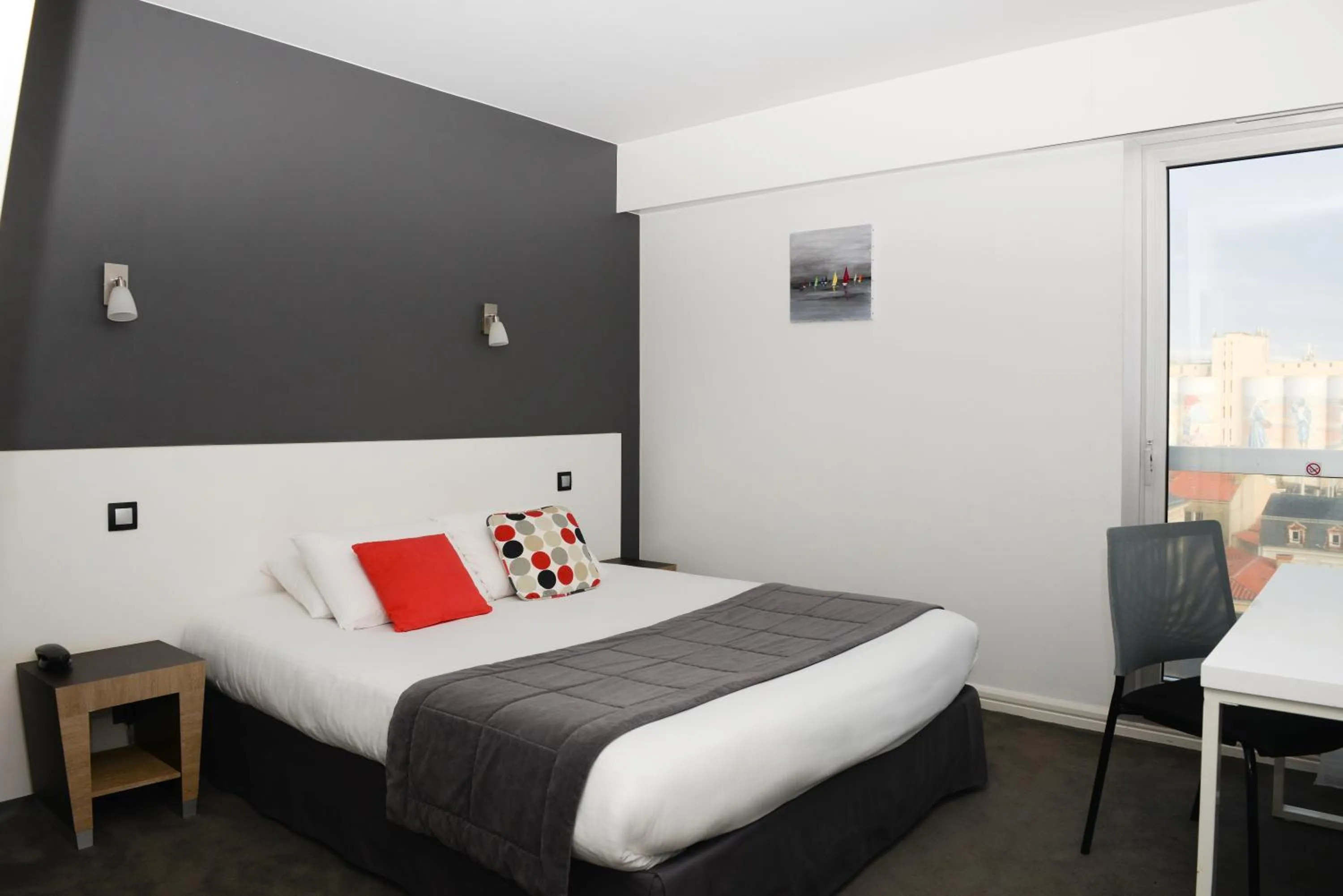 Family Room City Side in Kyriad Prestige Les Sables d'Olonne - Plage - Centre des Congrès