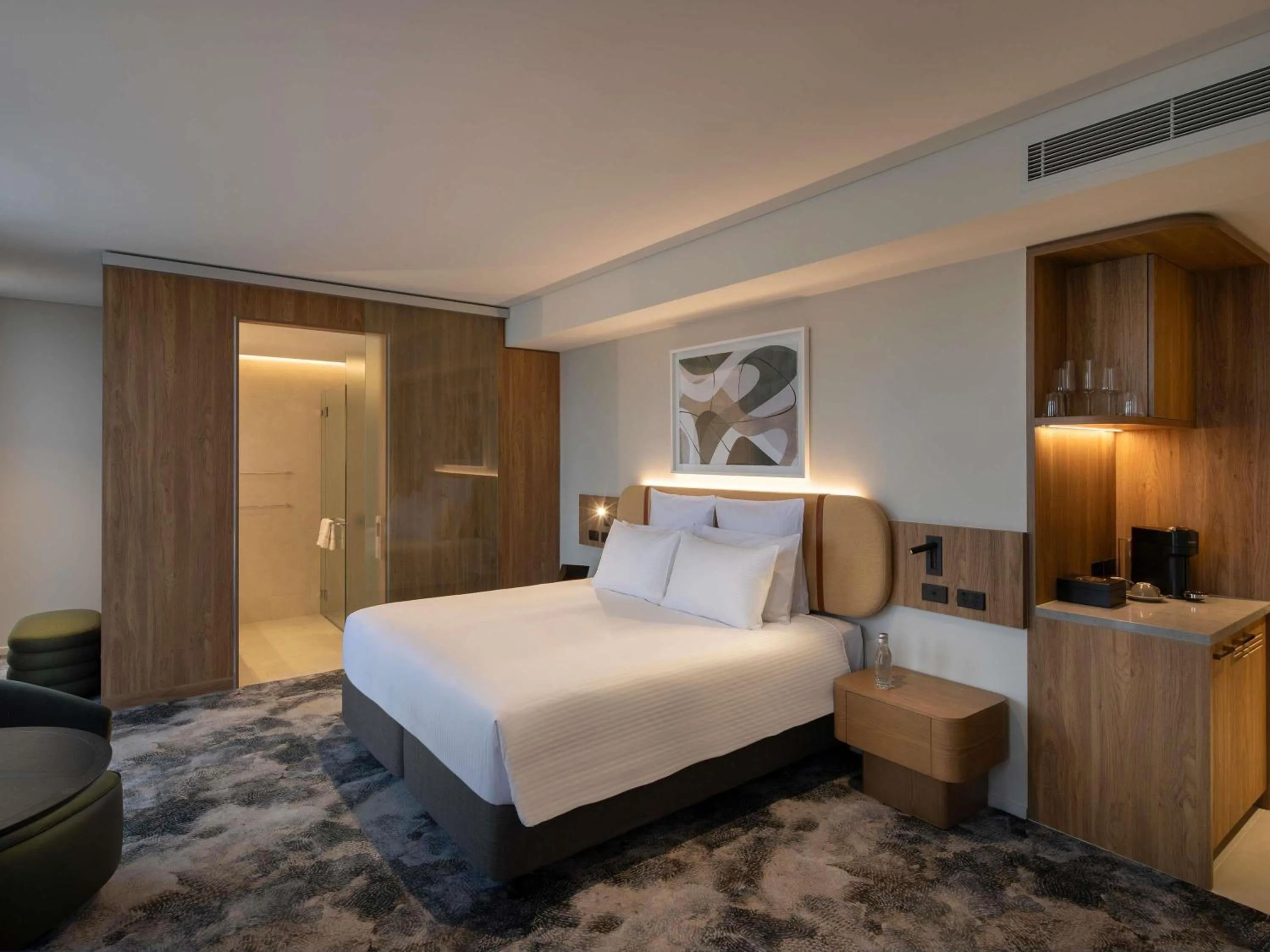 Deluxe King Room in Pullman Sydney Penrith