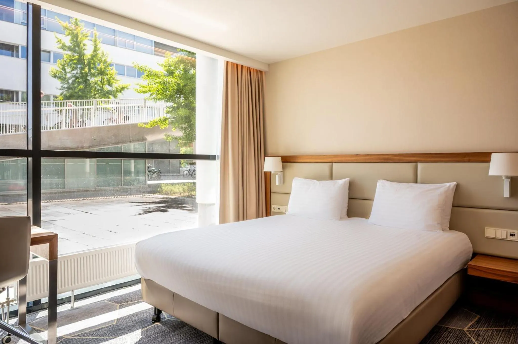 Premium King Room in Crowne Plaza Maastricht by IHG