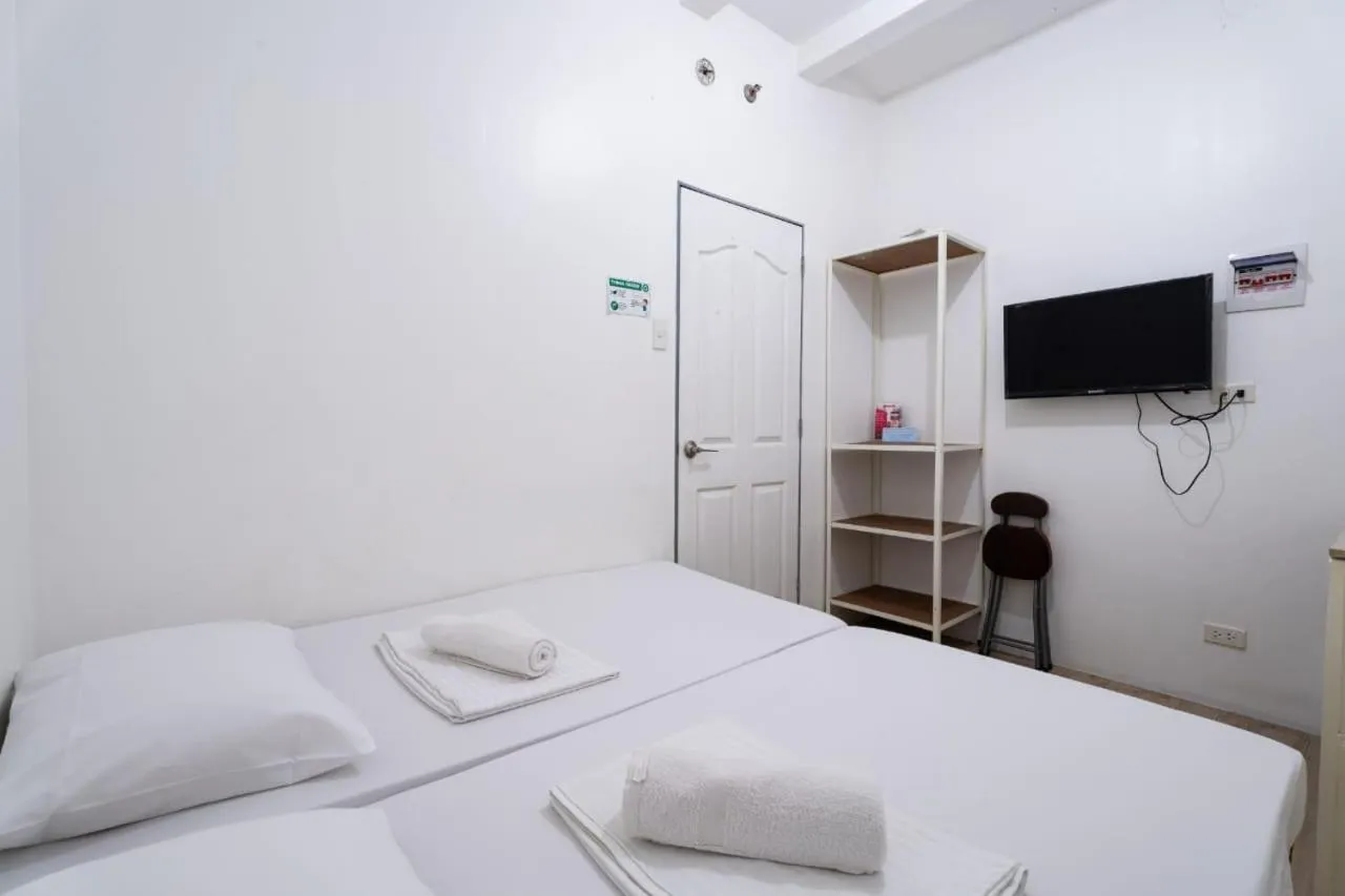 Budget Twin Room in Pasay Centrale Hotel