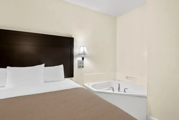 Executive Suite in Quality Inn and Suites Lafayette